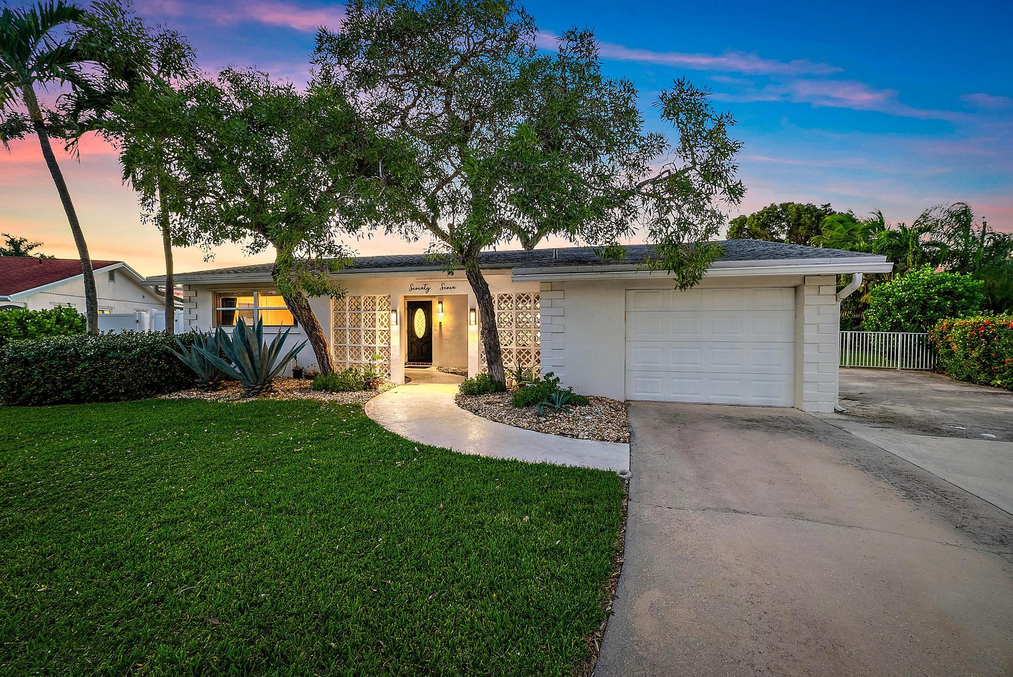 77 Holly Circle | Tequesta, Florida
