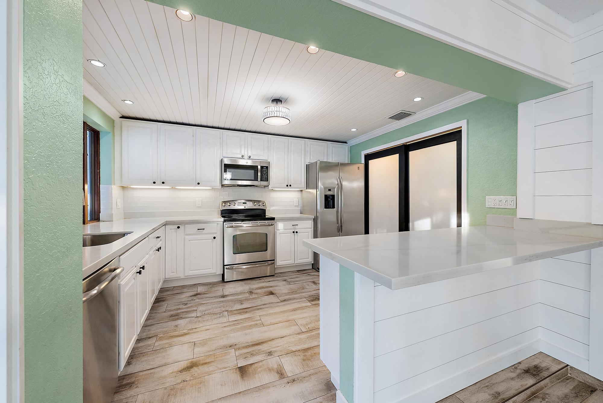 77 Holly Circle | Tequesta, Florida