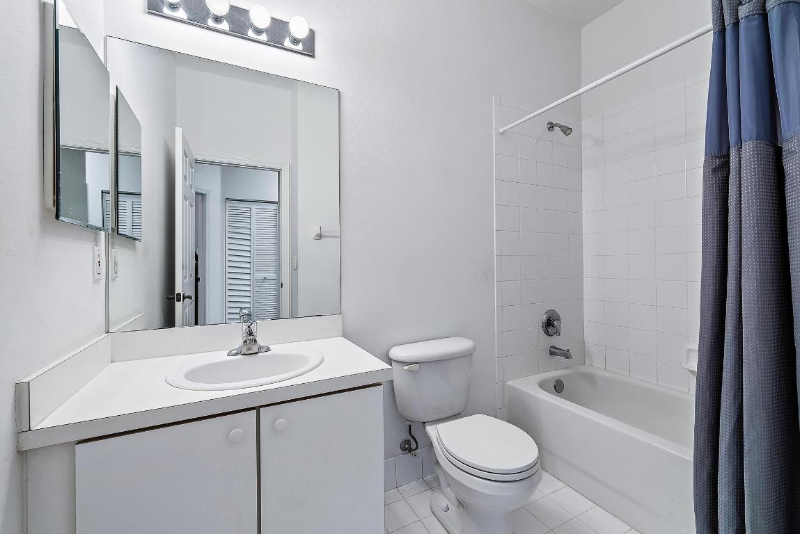 105 Lighthouse Circle J