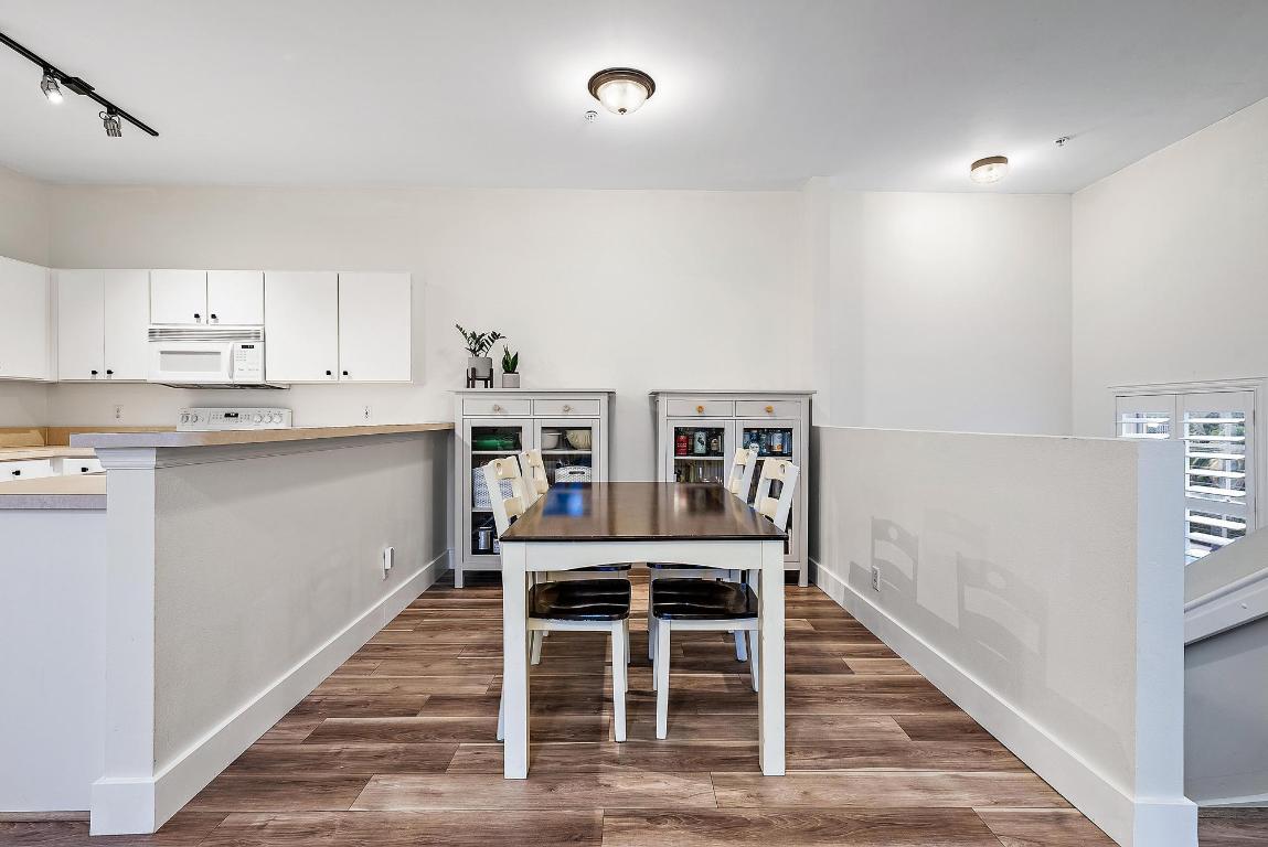 105 Lighthouse Circle J