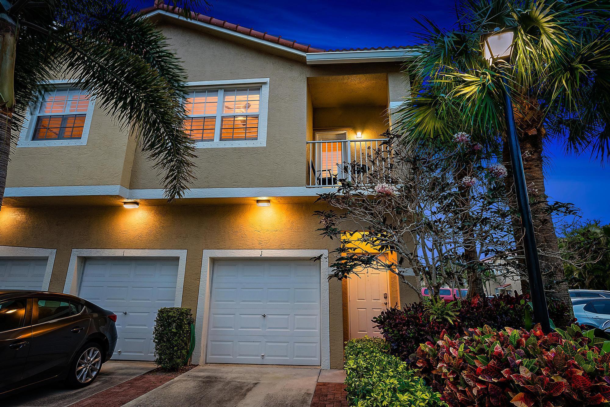 105 Lighthouse Circle J