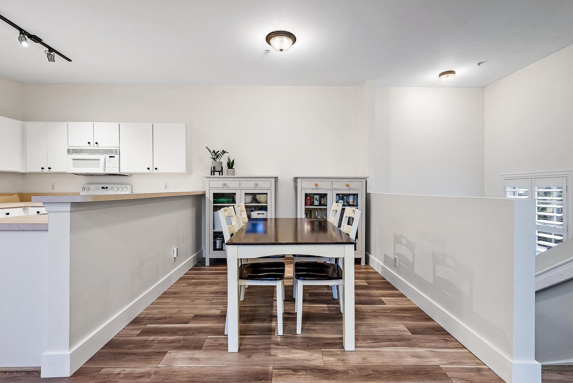 105 Lighthouse Circle J