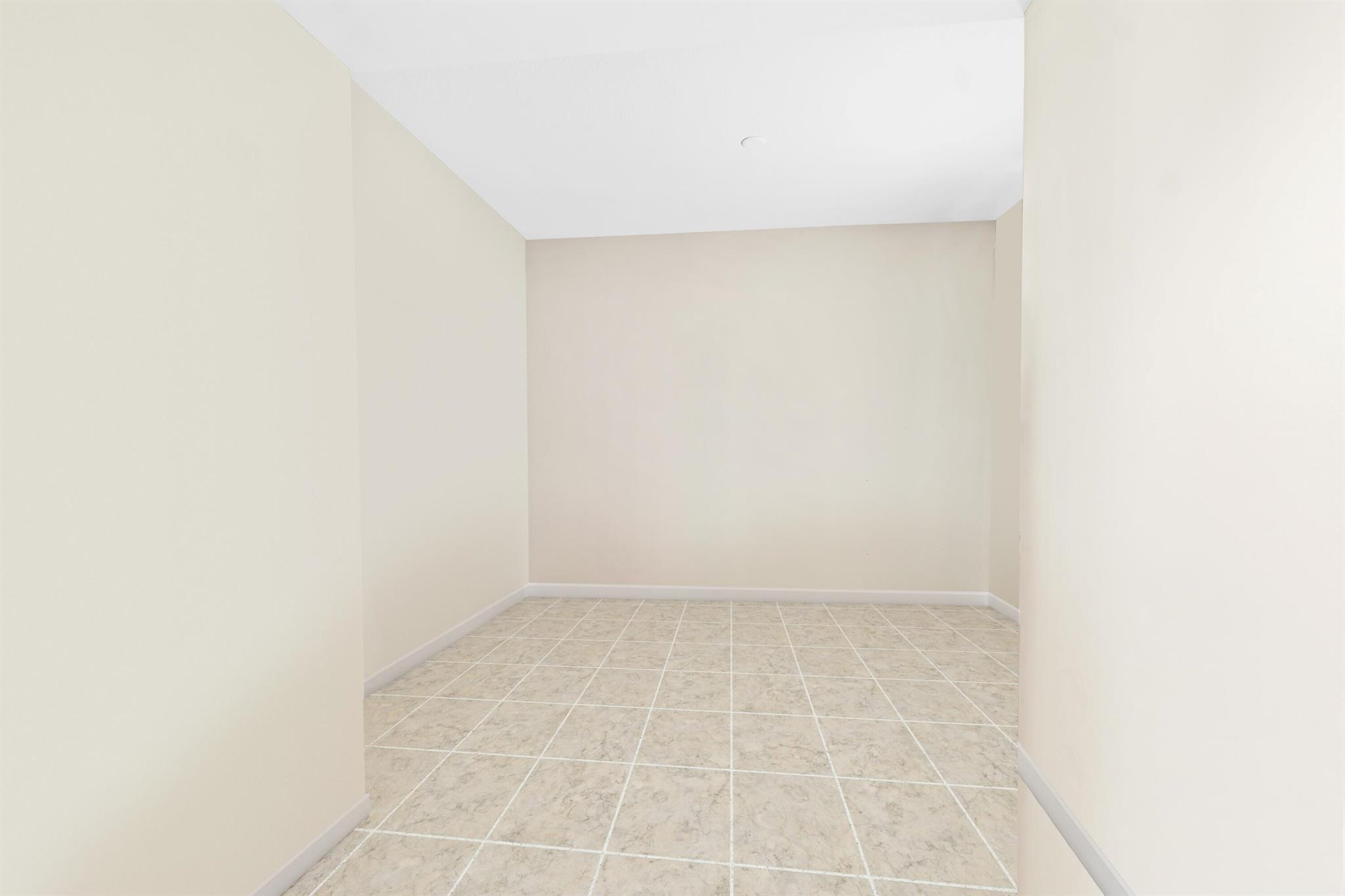 801 S Olive Avenue 813