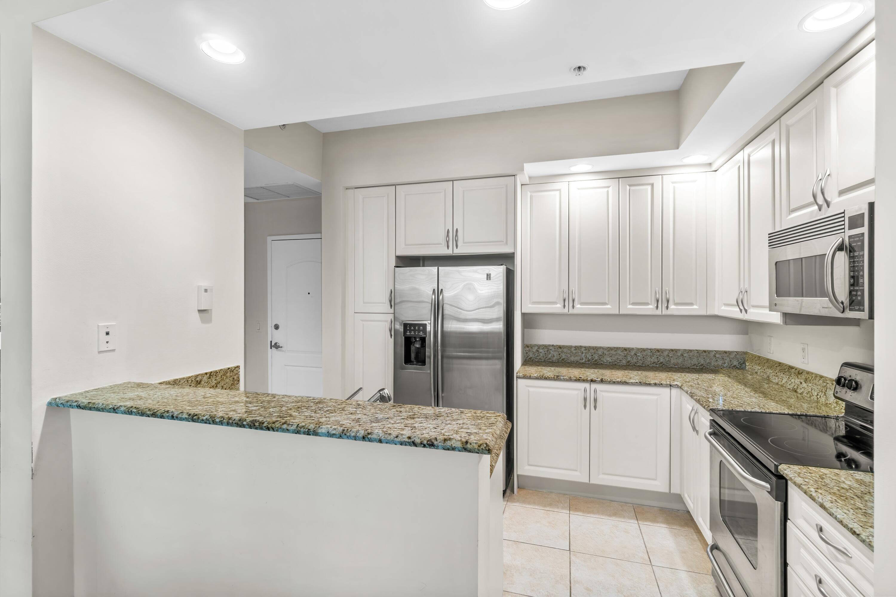 801 S Olive Avenue 813