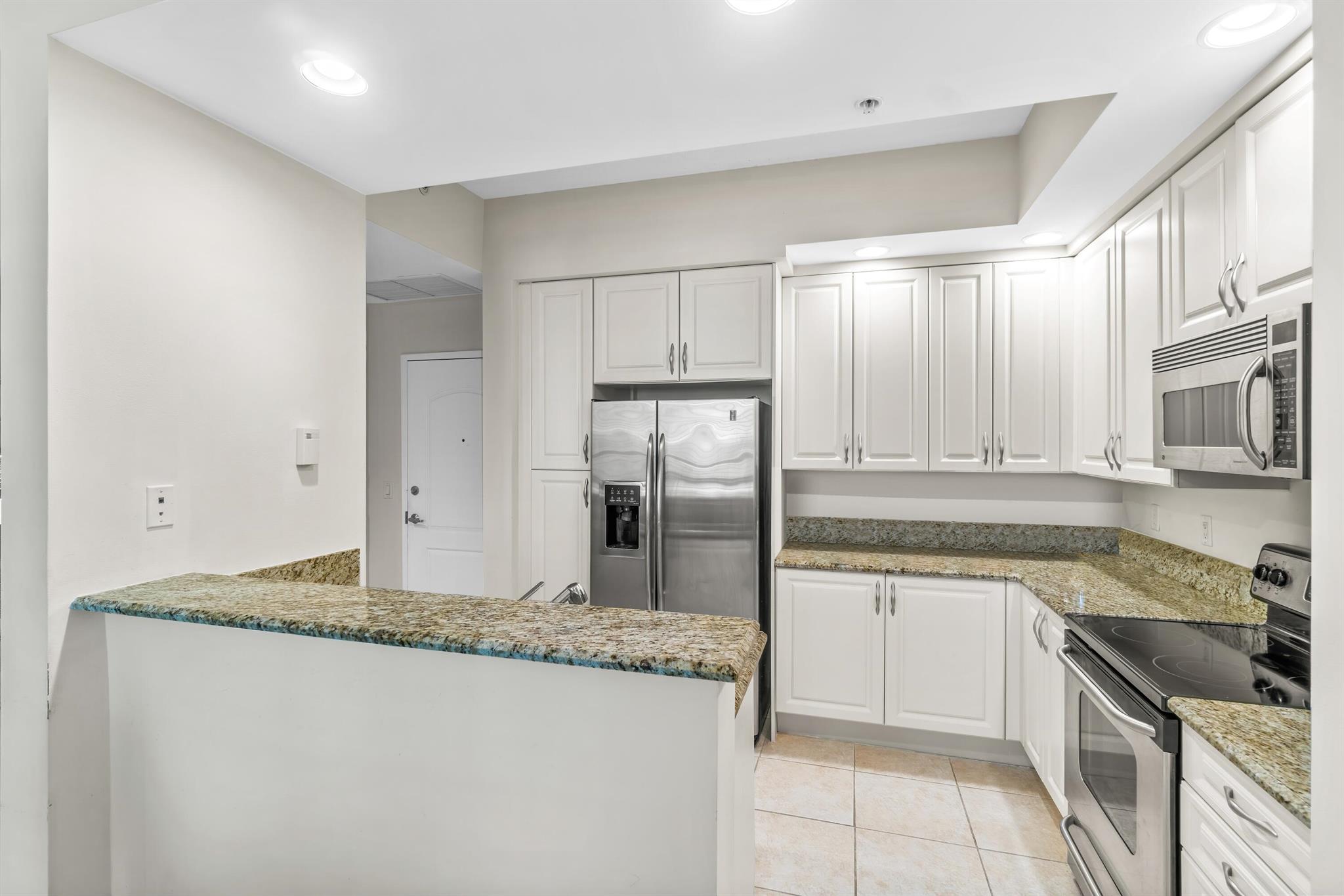 801 S Olive Avenue 813