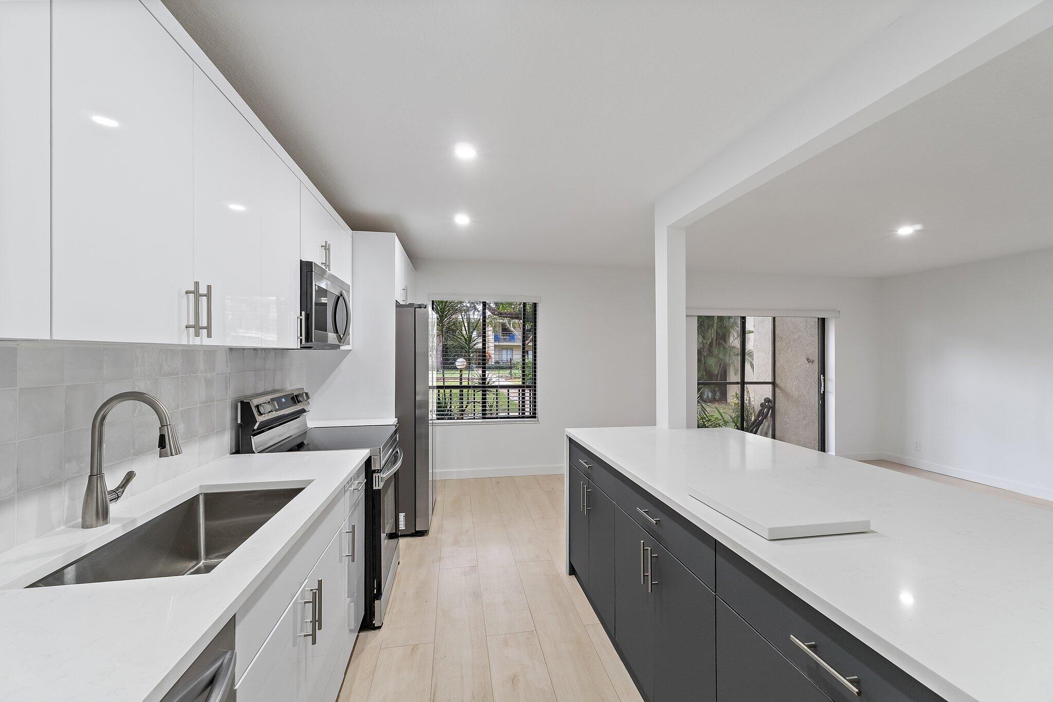 150 Pineview Road I4