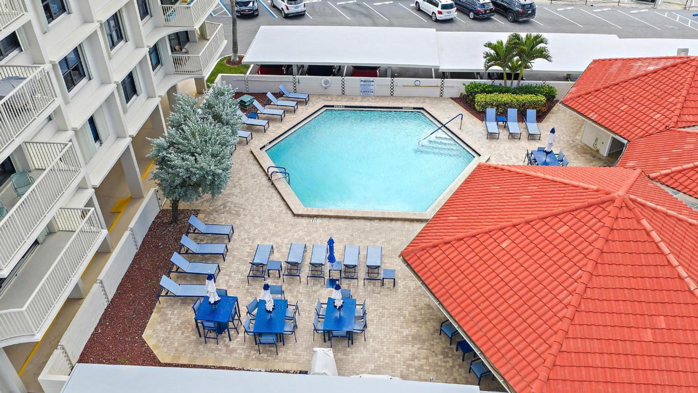 5480 N Ocean Drive B1b