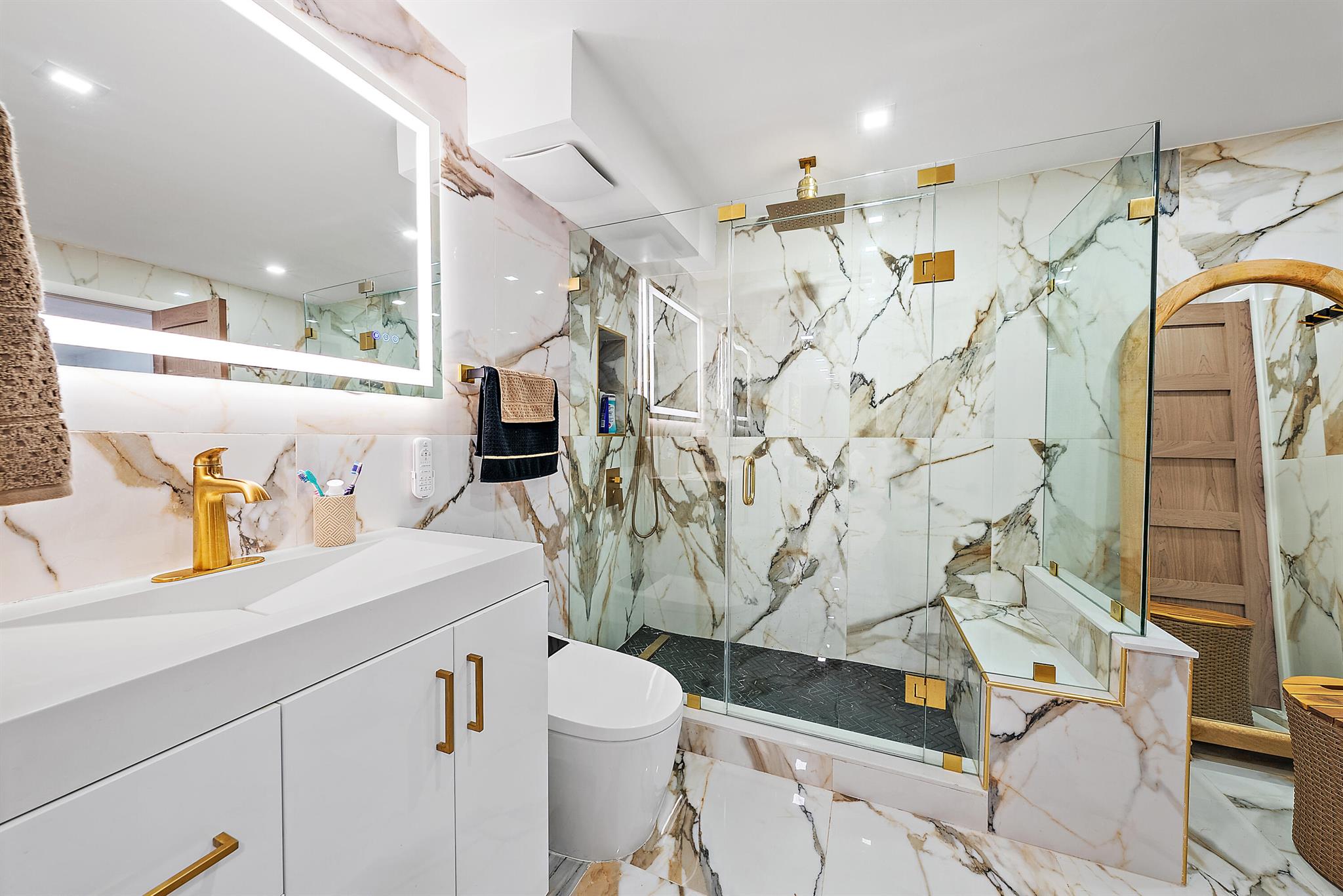 5480 N Ocean Drive B1b