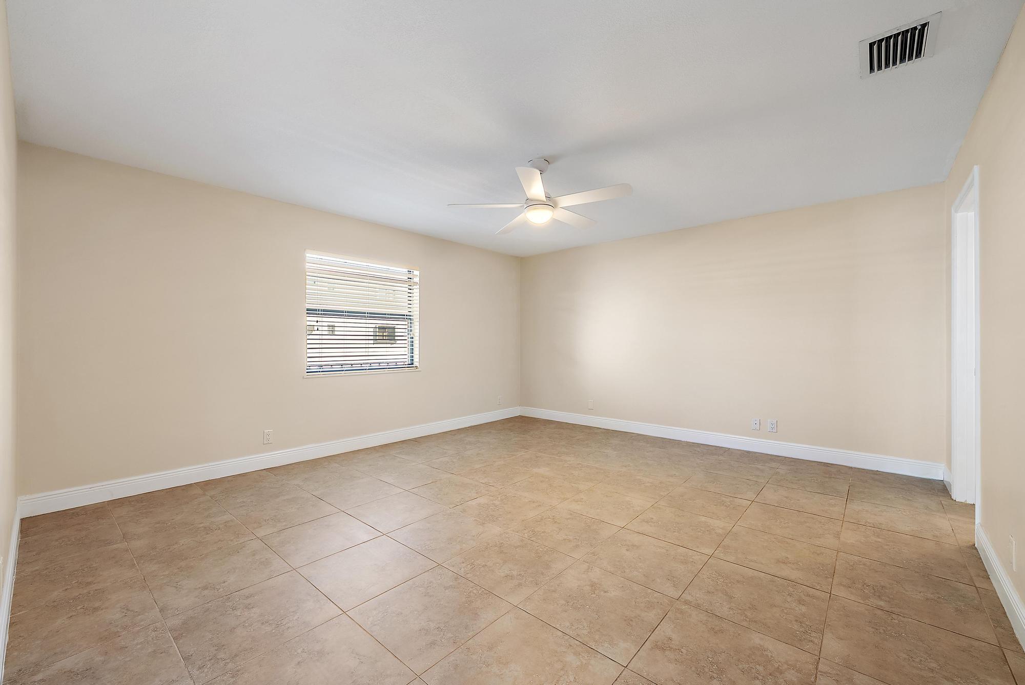 135 Shore Court 204