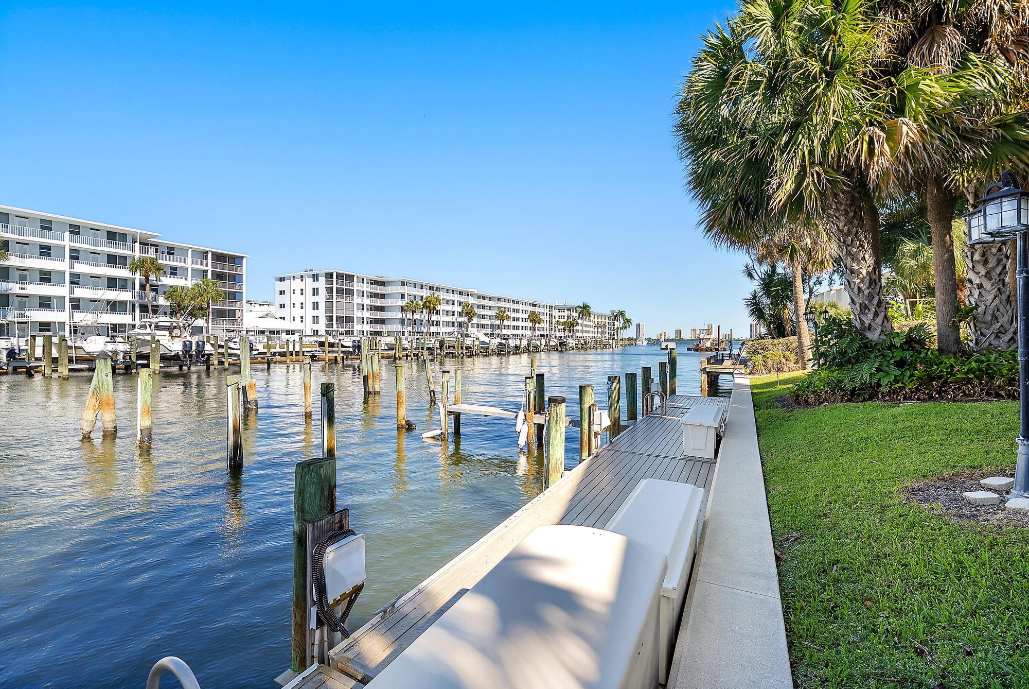135 Shore Court 204
