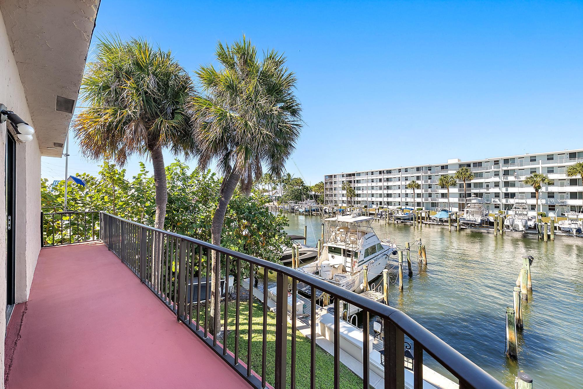 135 Shore Court 204