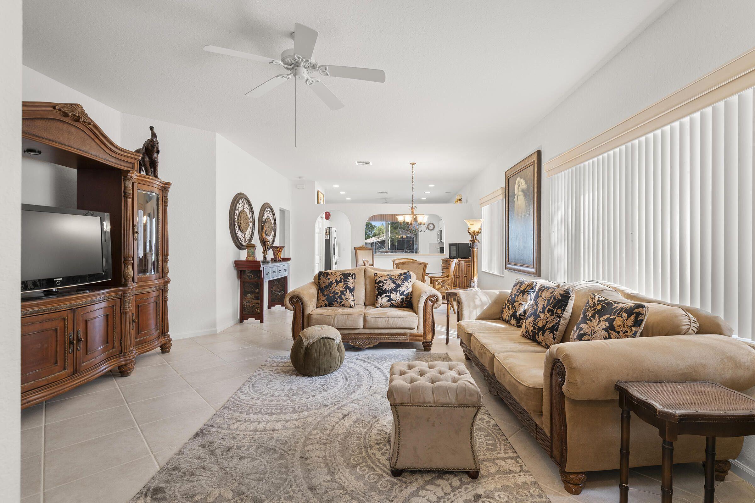 8089 Brindisi Lane
