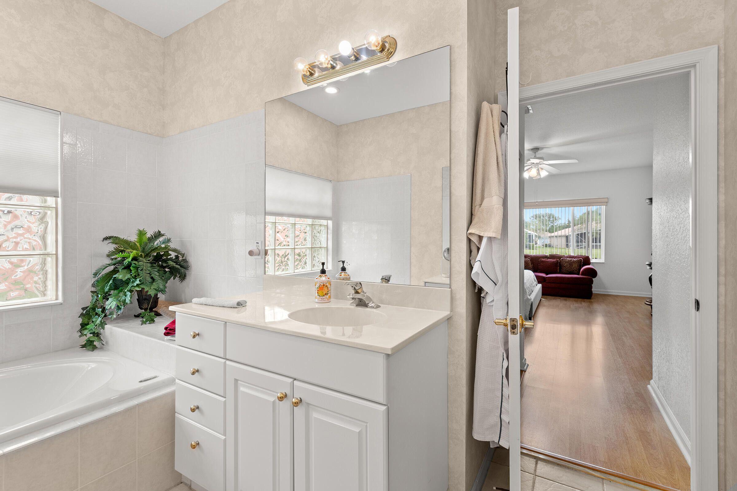 8089 Brindisi Lane