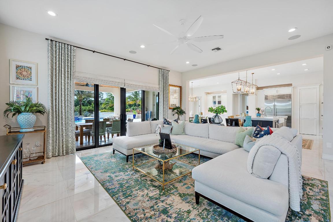 8164 SE Old Plantation Circle