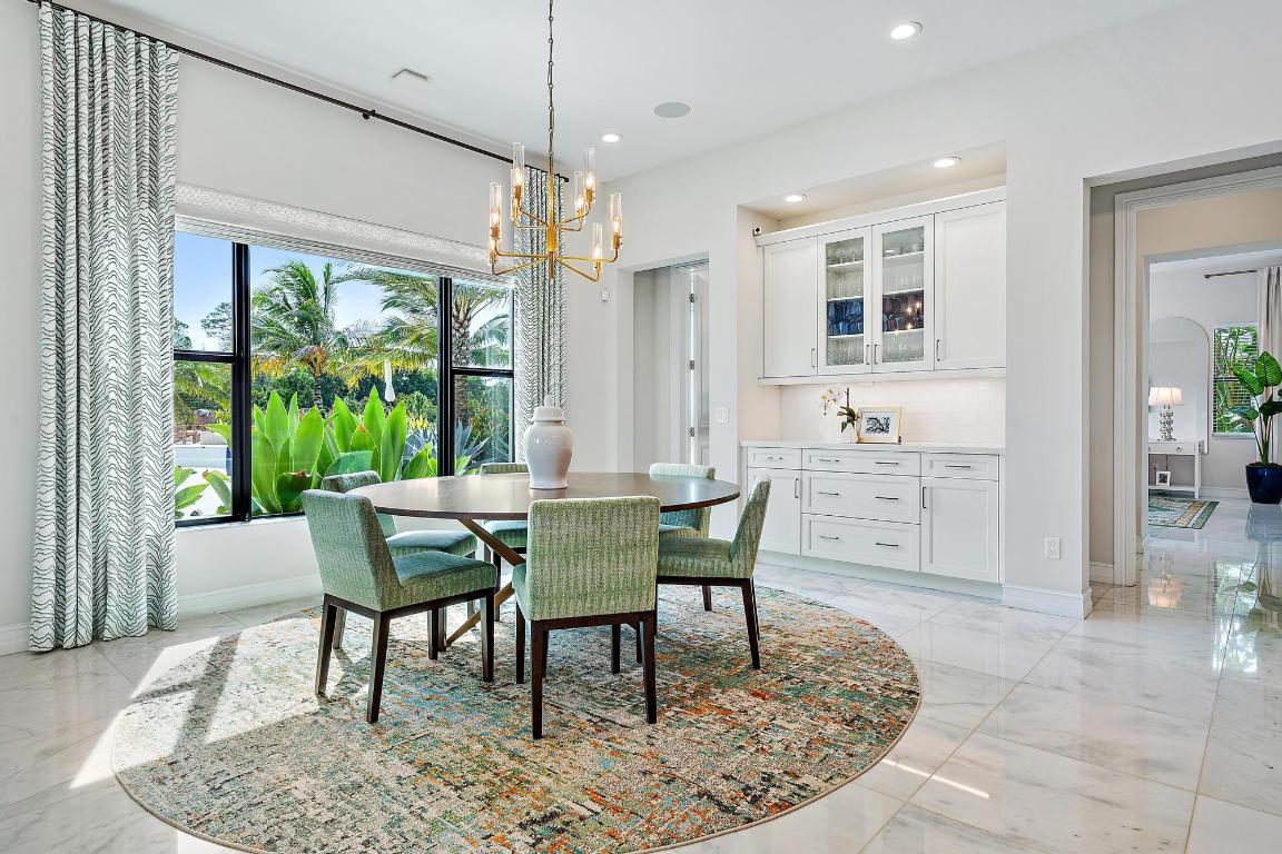 8164 SE Old Plantation Circle