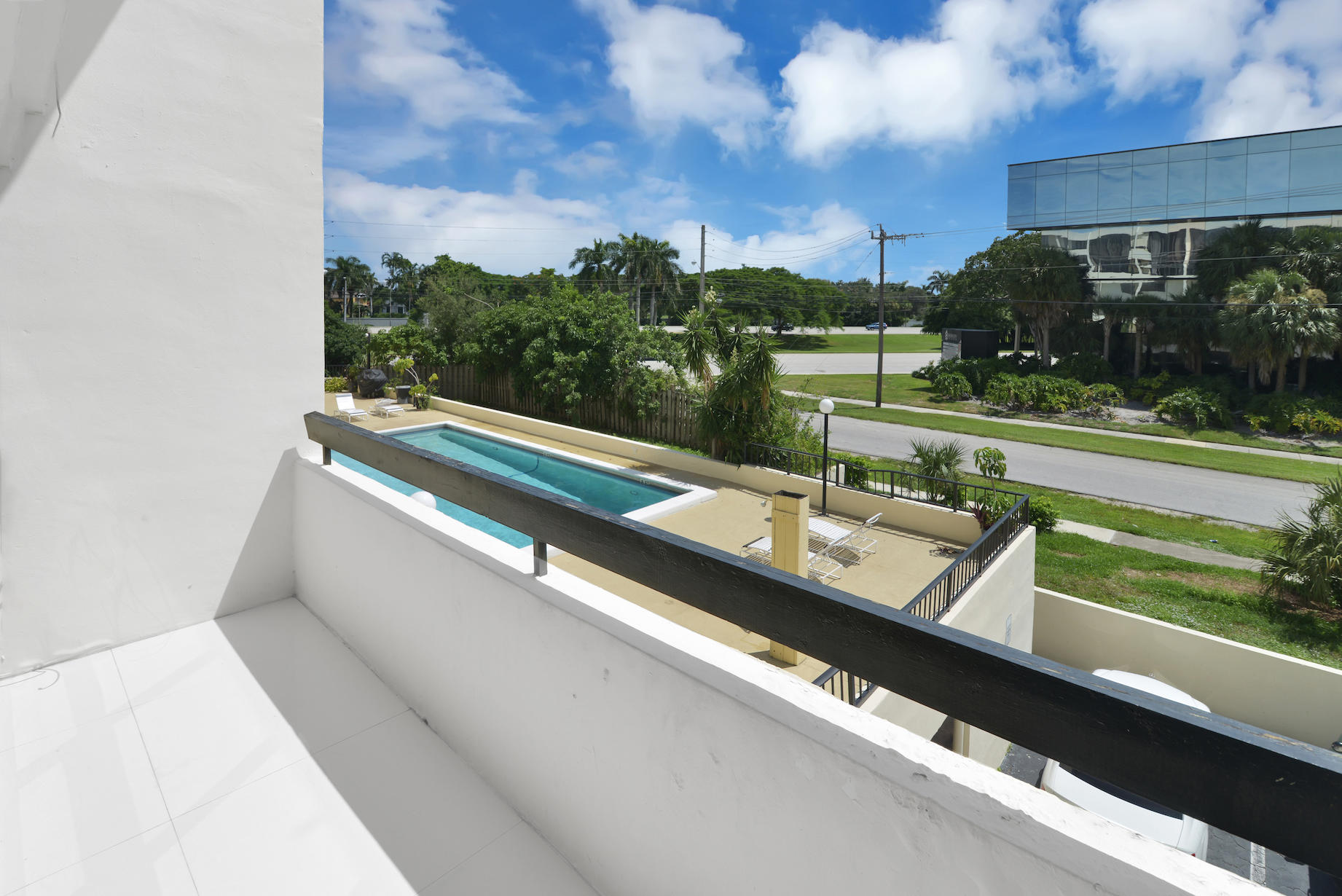 1401 S Federal Highway 206
