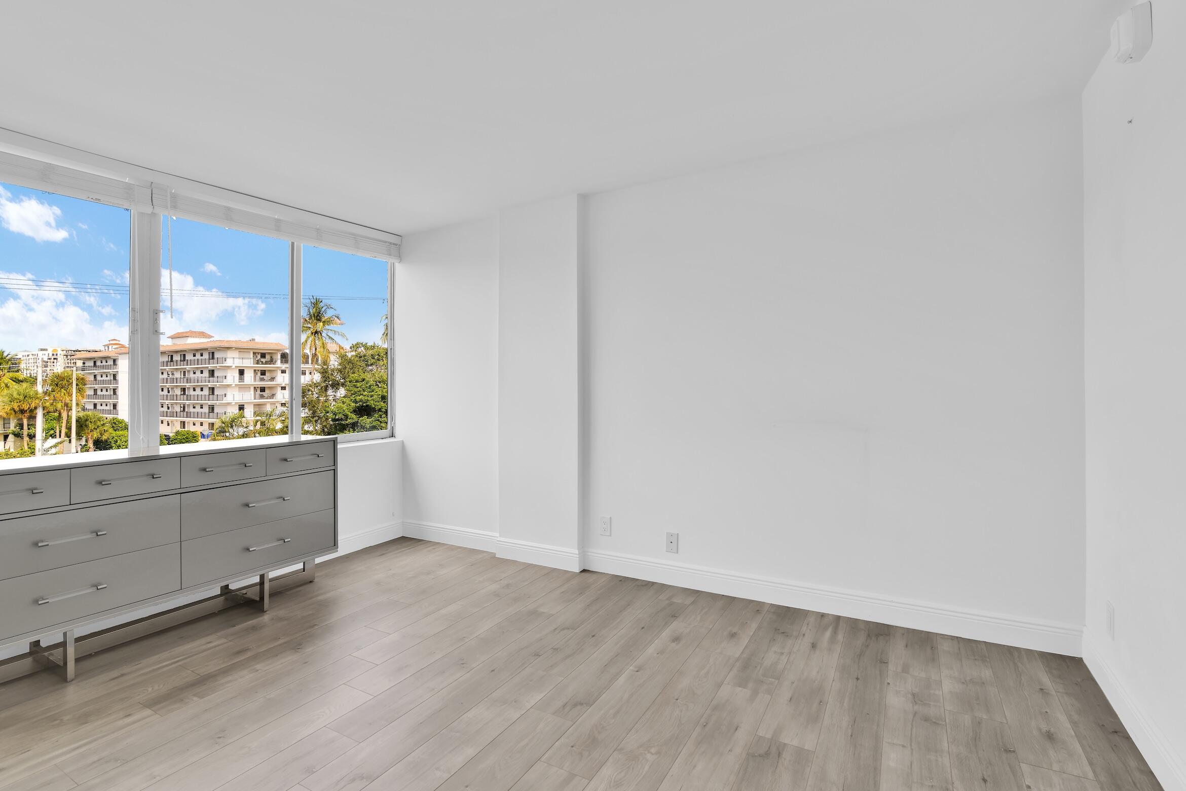 1401 S Federal Highway 206