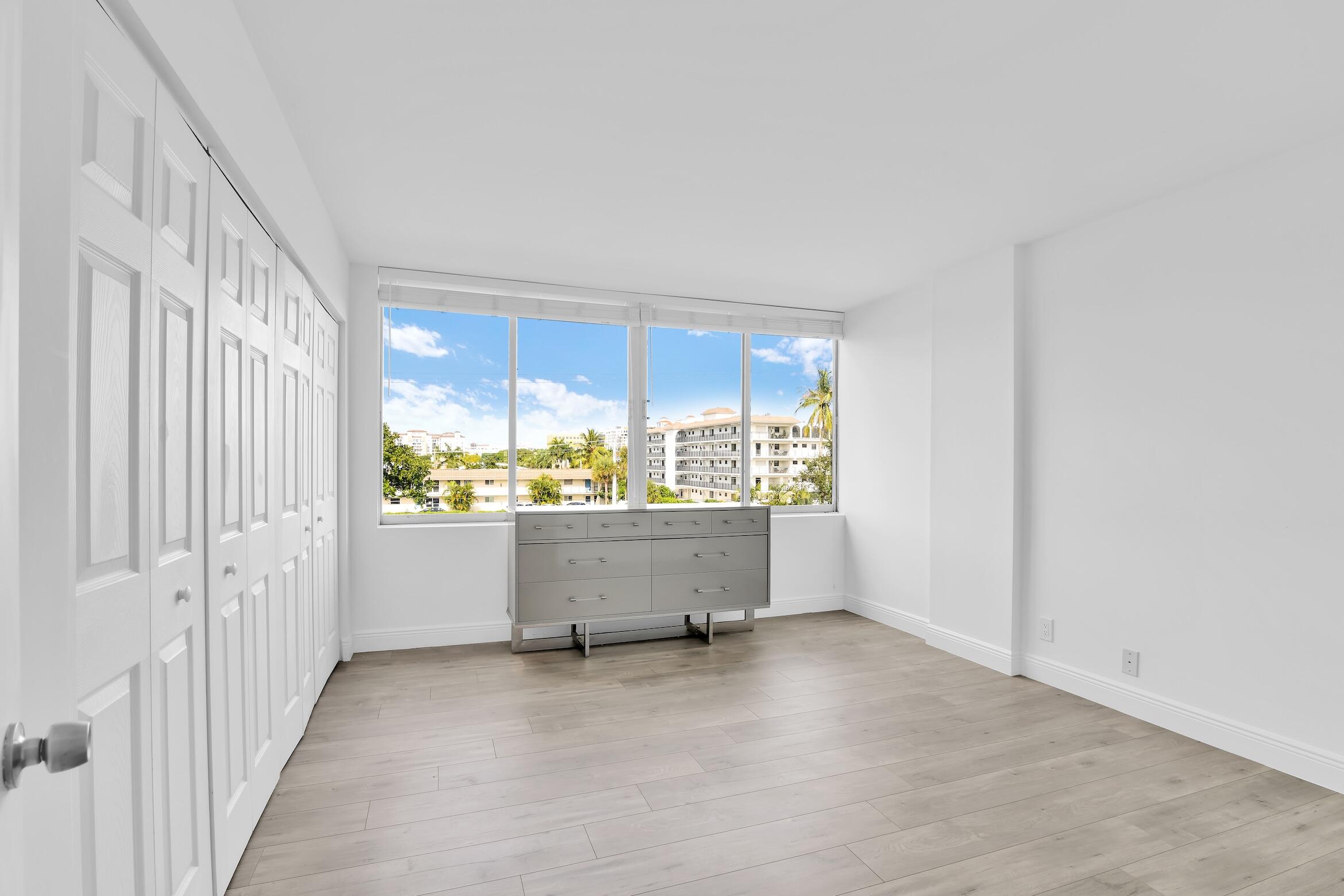 1401 S Federal Highway 206