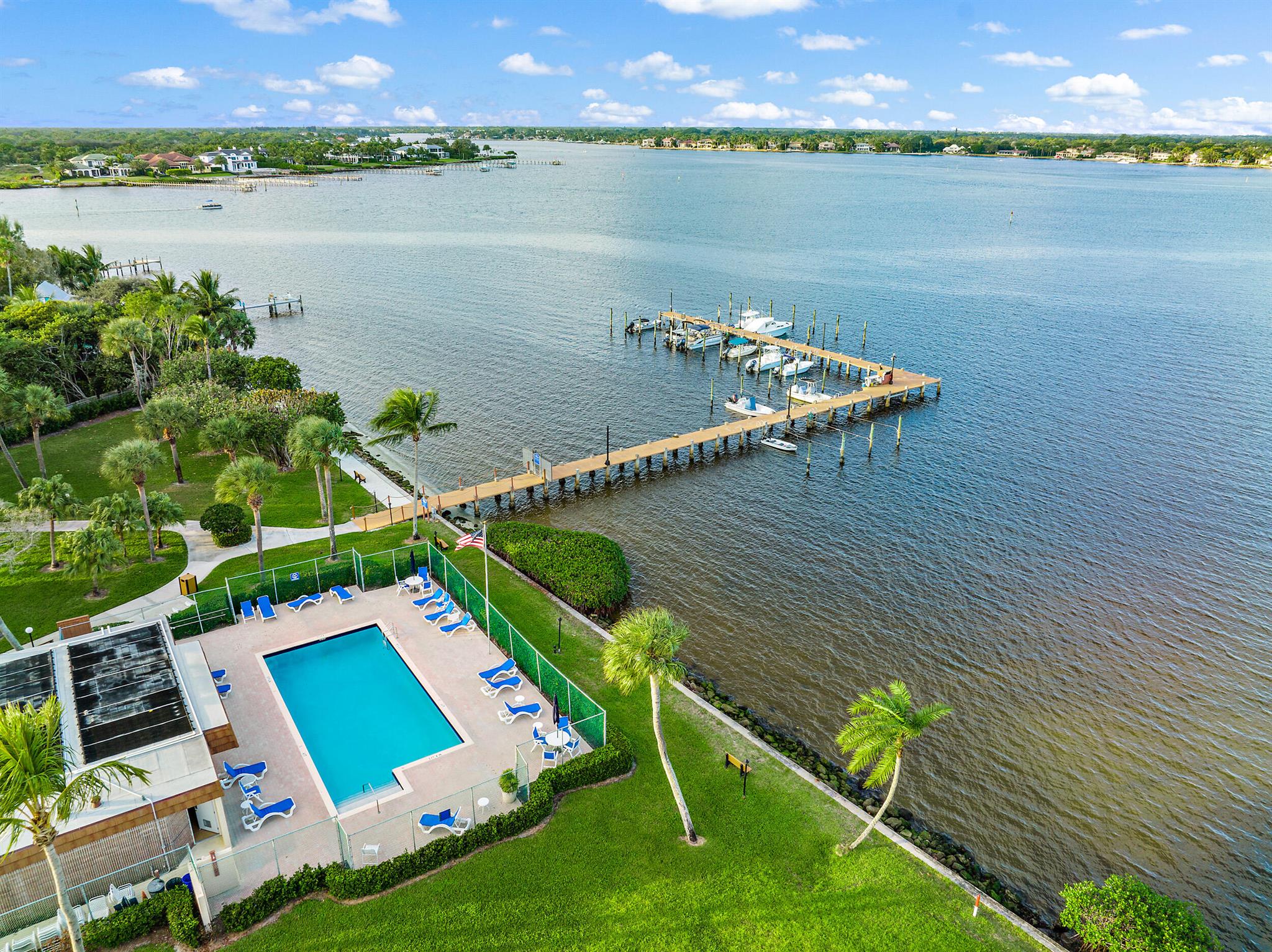 825 Center Street 12d