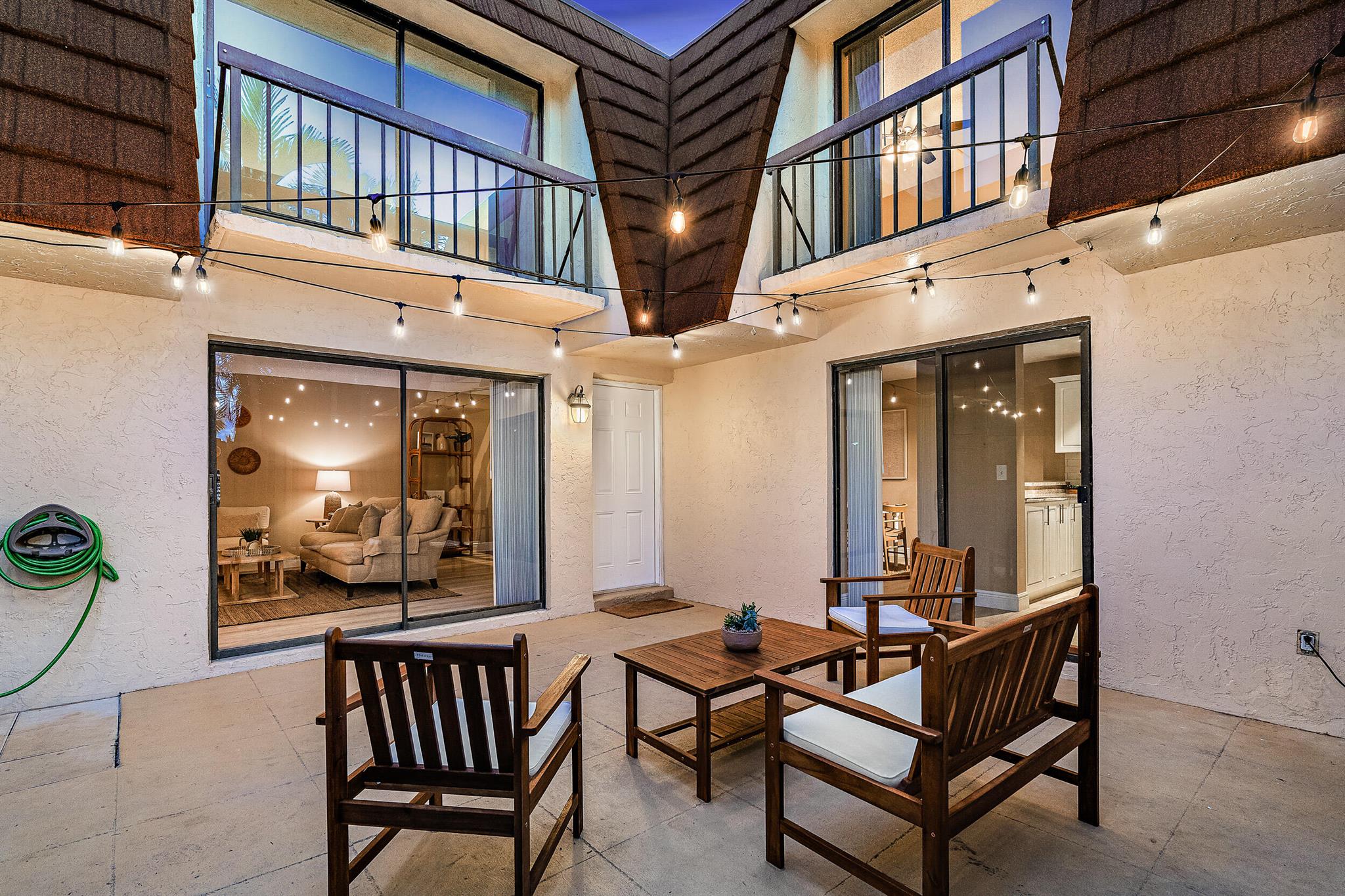 825 Center Street 12d