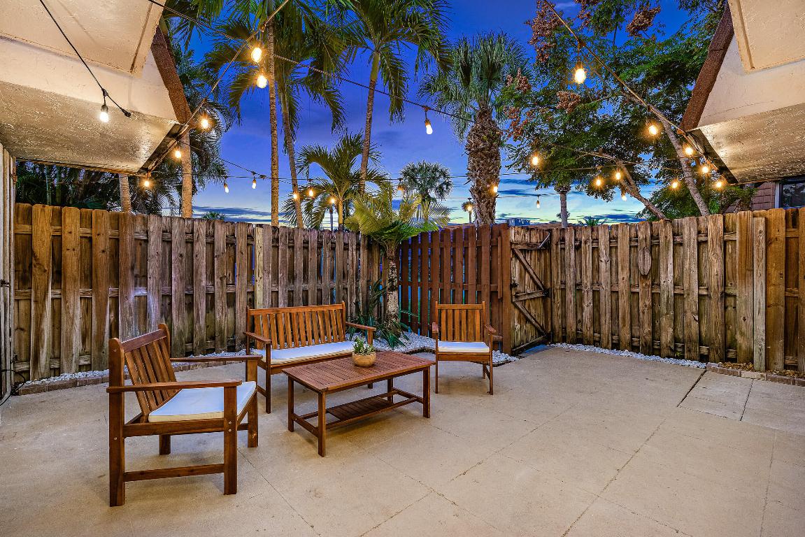 825 Center Street 12d