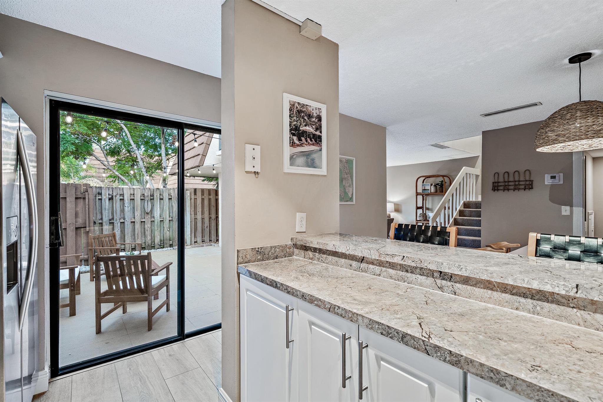 825 Center Street 12d