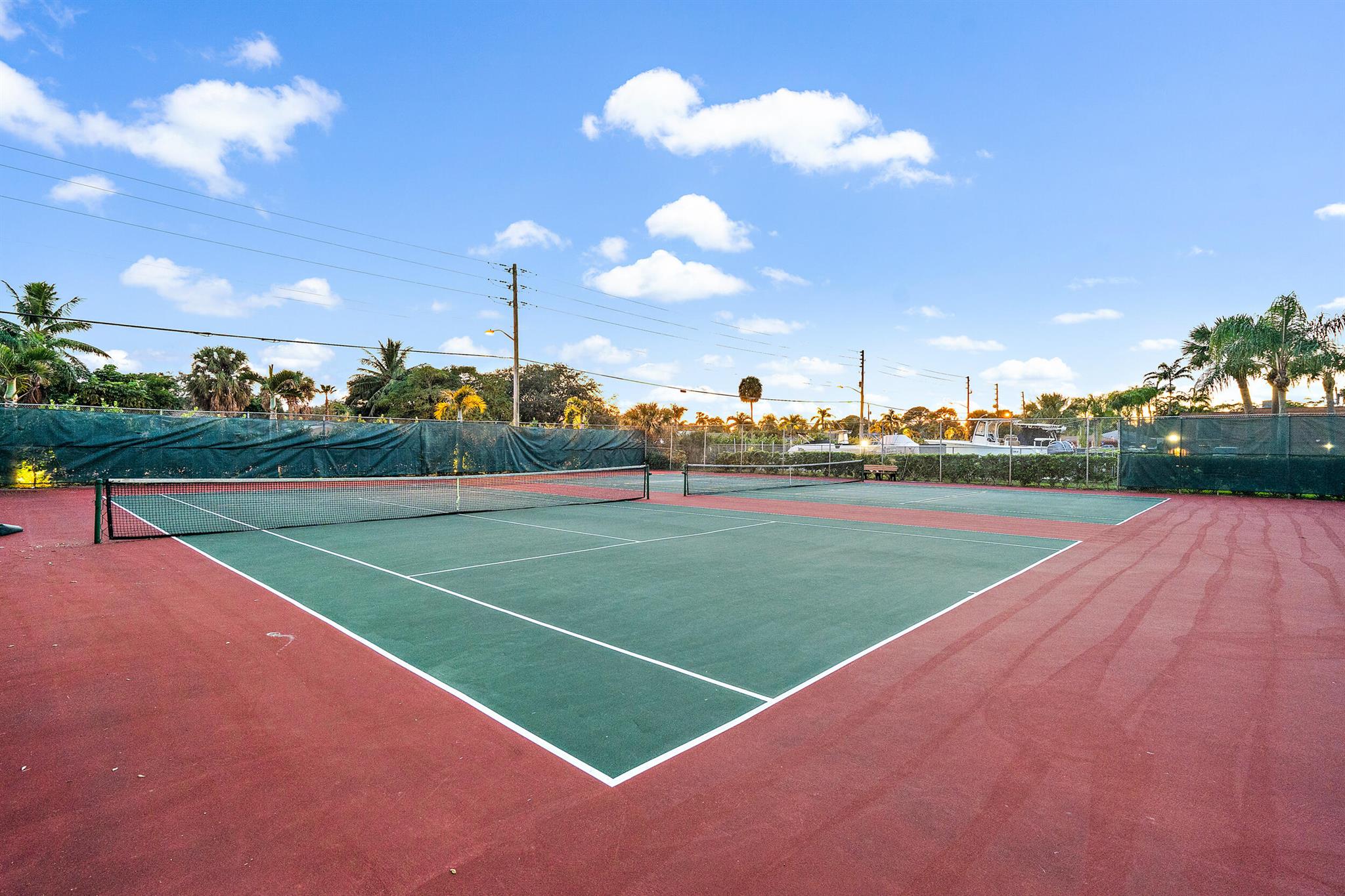 825 Center Street 12d