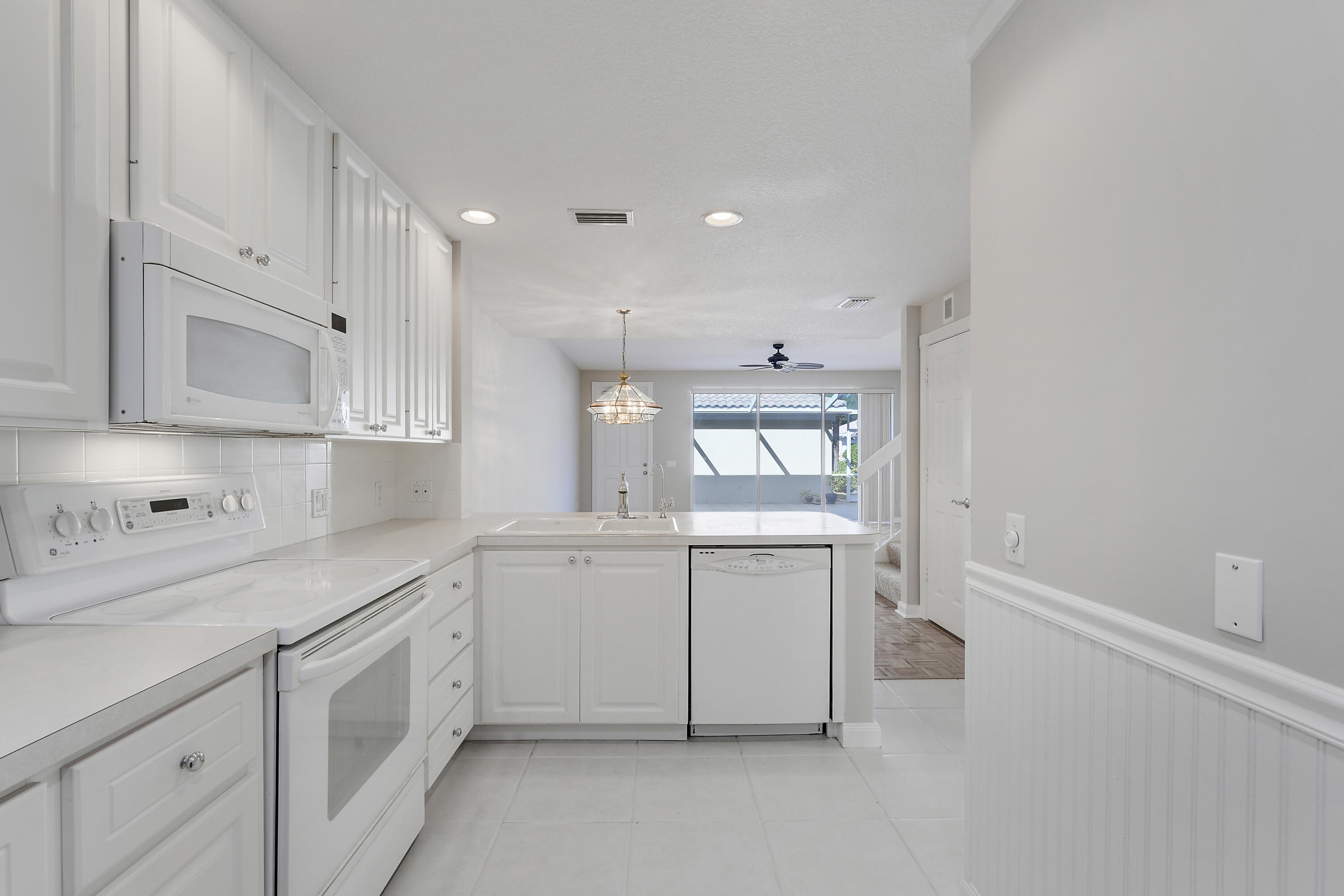1685 Jeaga Drive