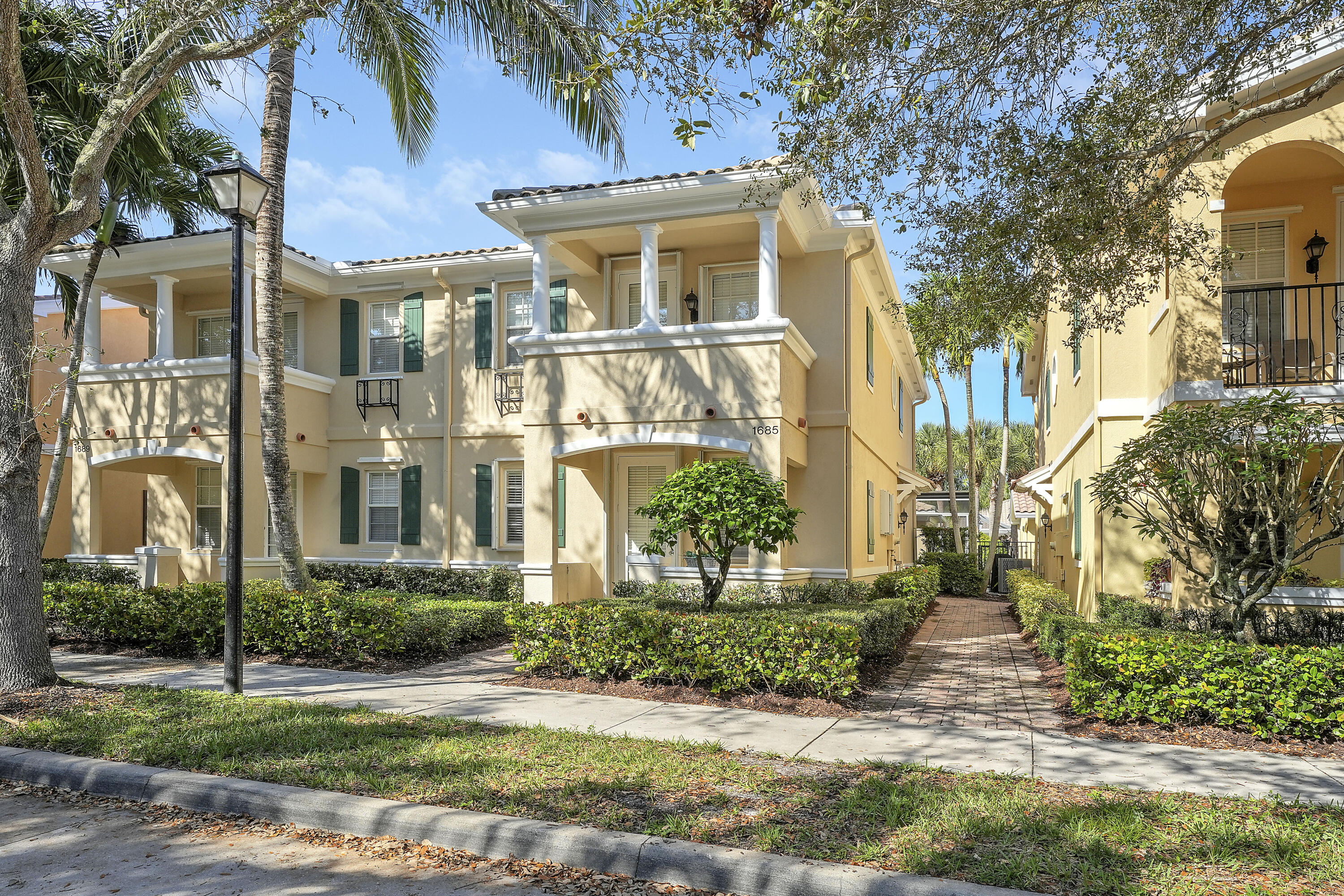 1685 Jeaga Drive