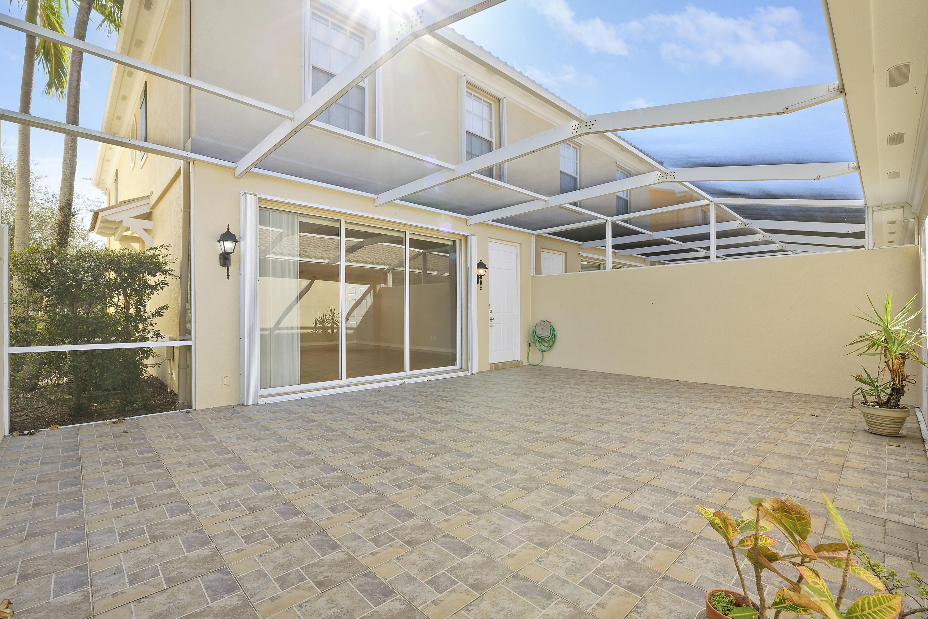 1685 Jeaga Drive