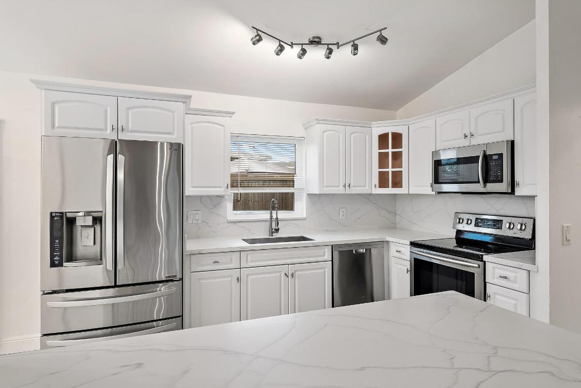 14576 Sunset Pines Drive