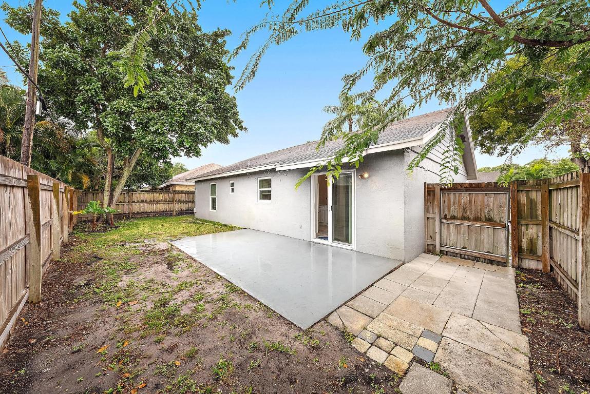 14576 Sunset Pines Drive