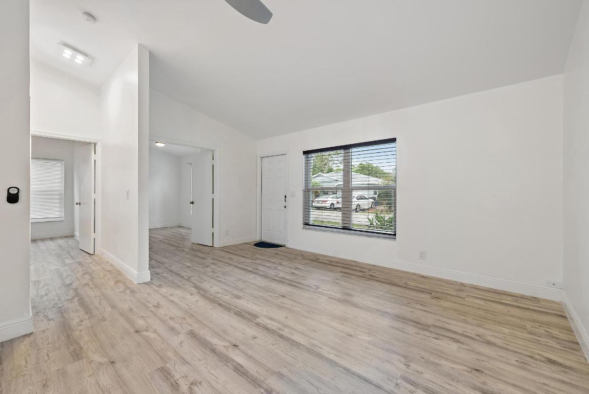 14576 Sunset Pines Drive