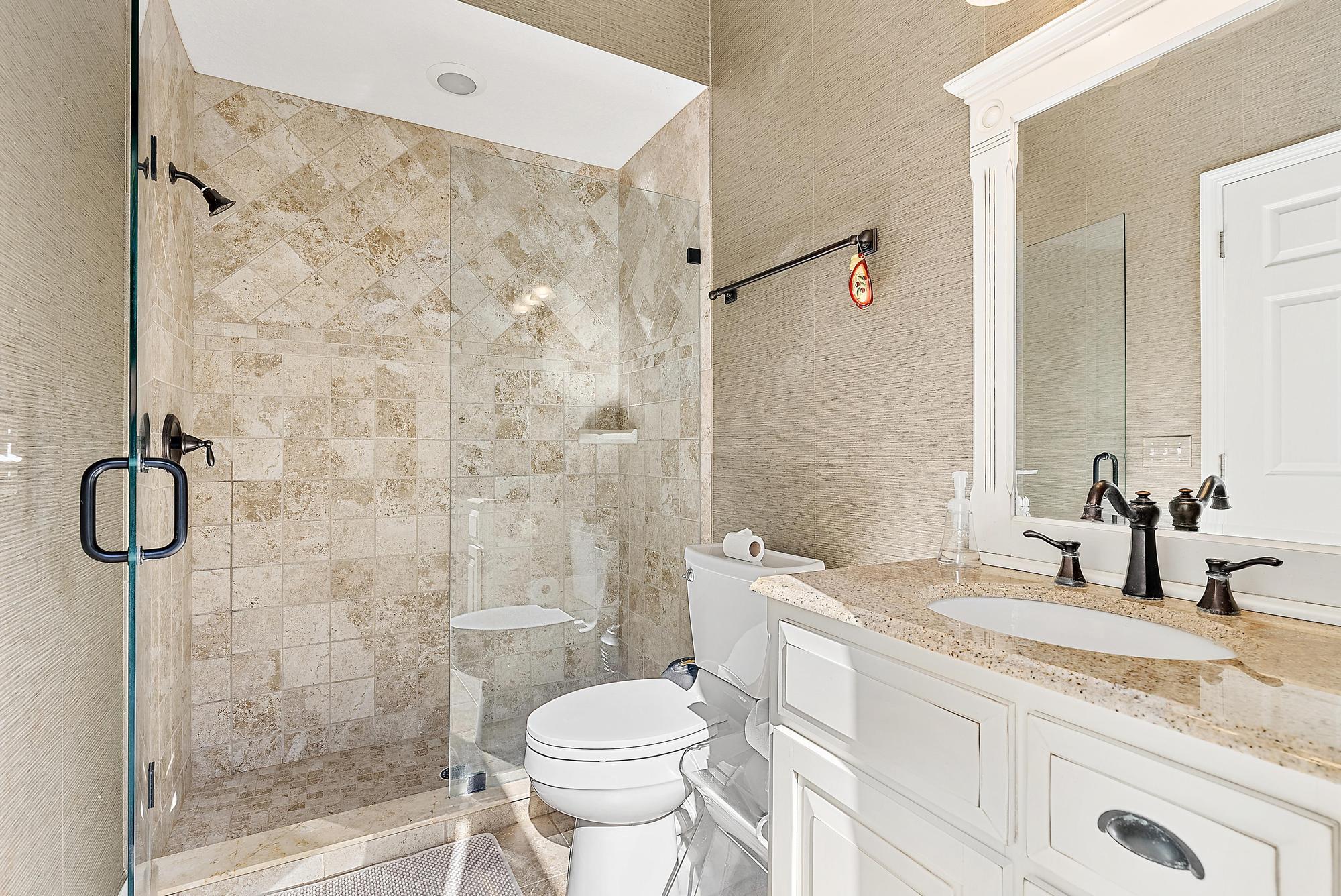 542 N Cypress Drive | Tequesta, Florida