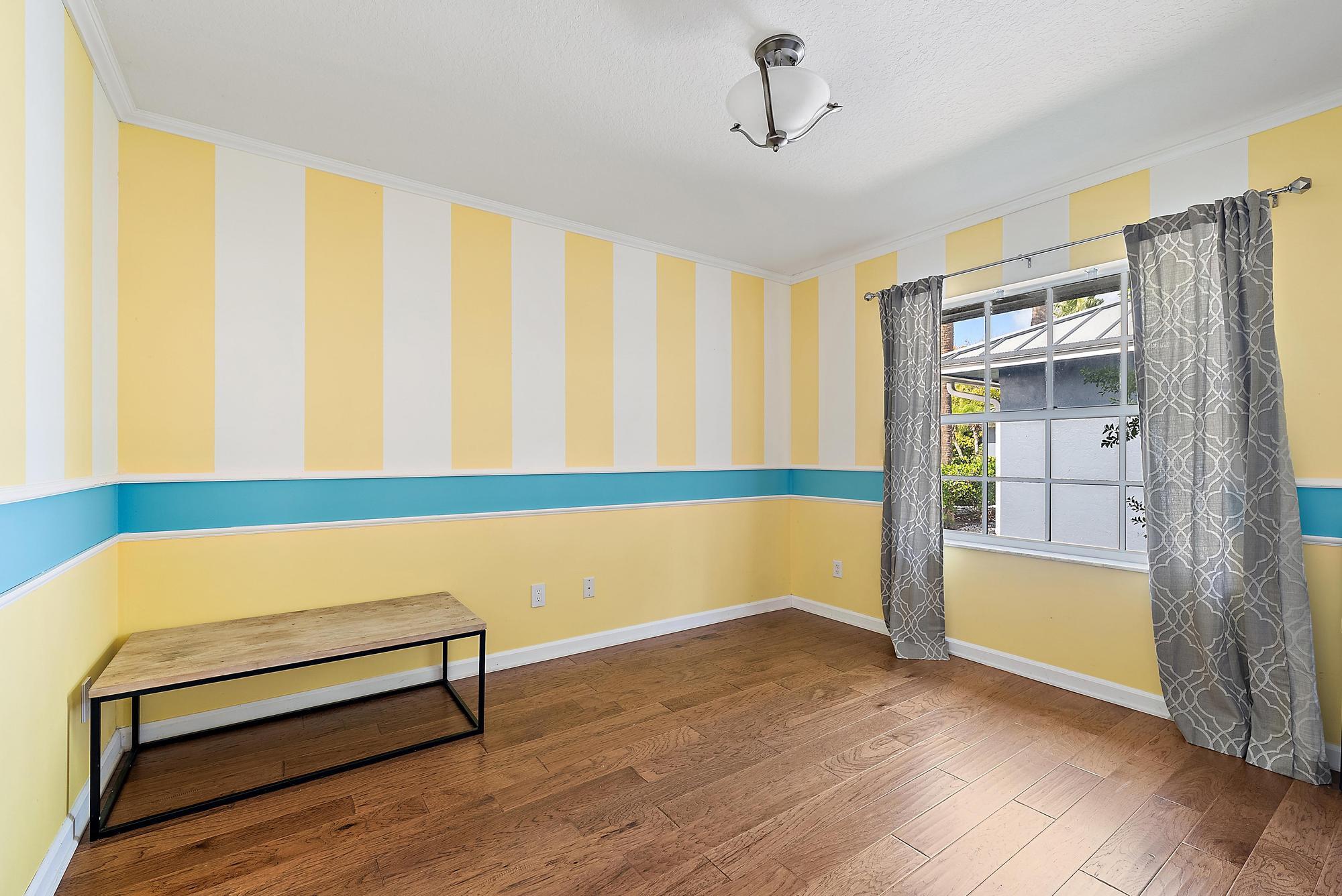 542 N Cypress Drive | Tequesta, Florida