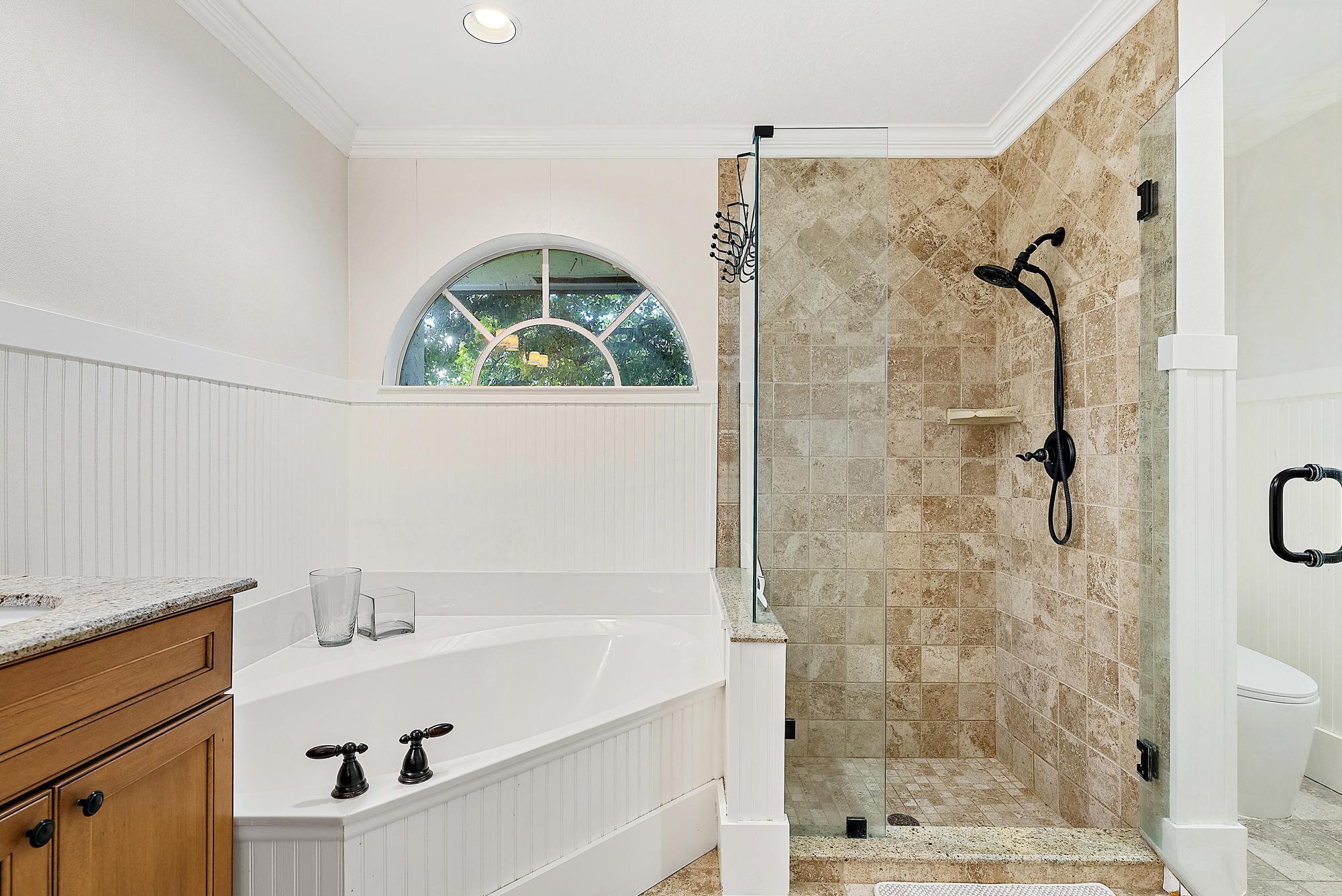 542 N Cypress Drive | Tequesta, Florida