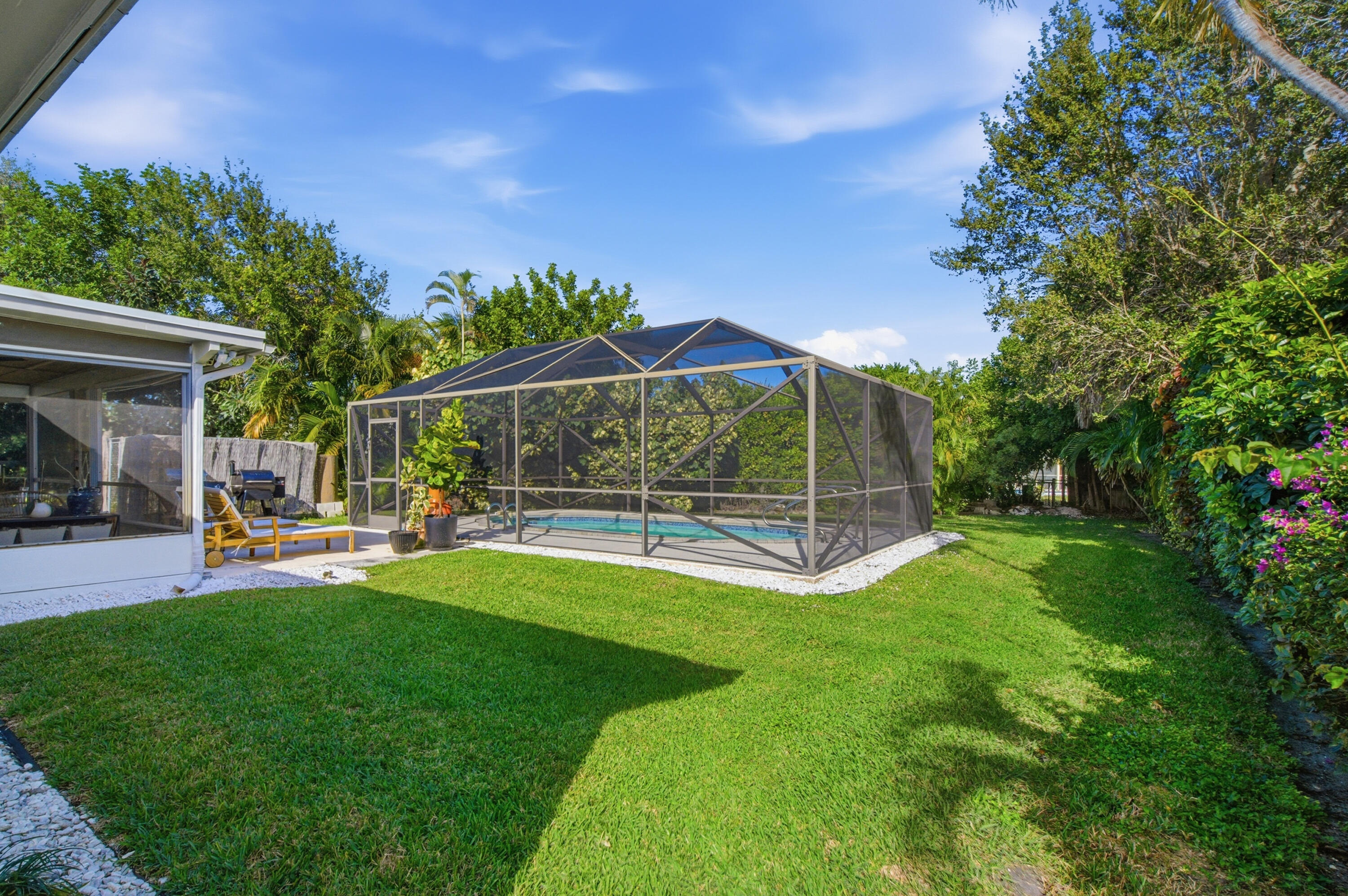 403 Highwood Circle