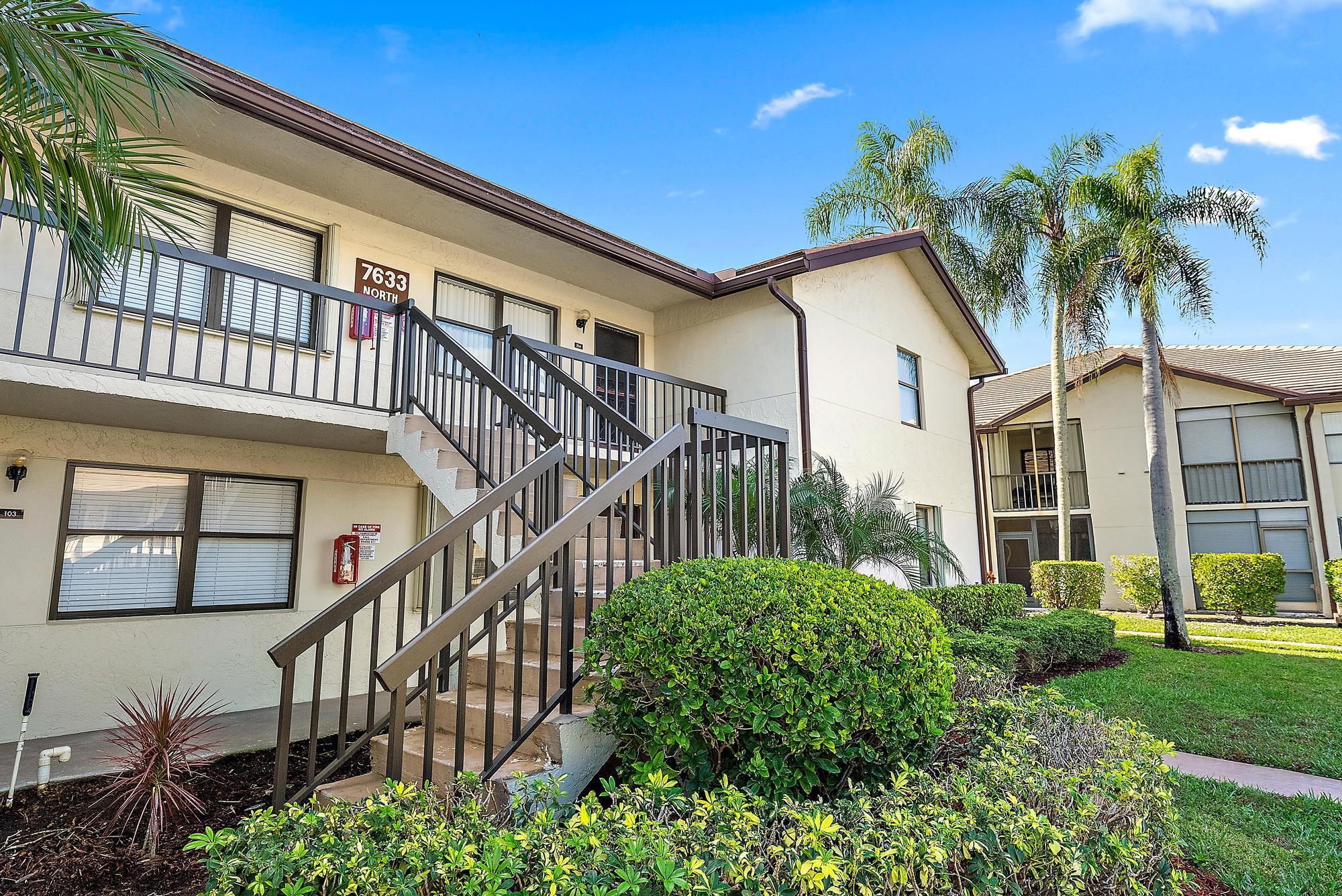 7633 Tahiti Lane 204 | Lake Worth, Florida