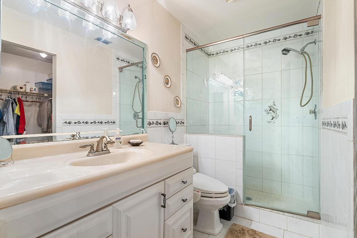 7633 Tahiti Lane 204, Lake Worth Unit: 204