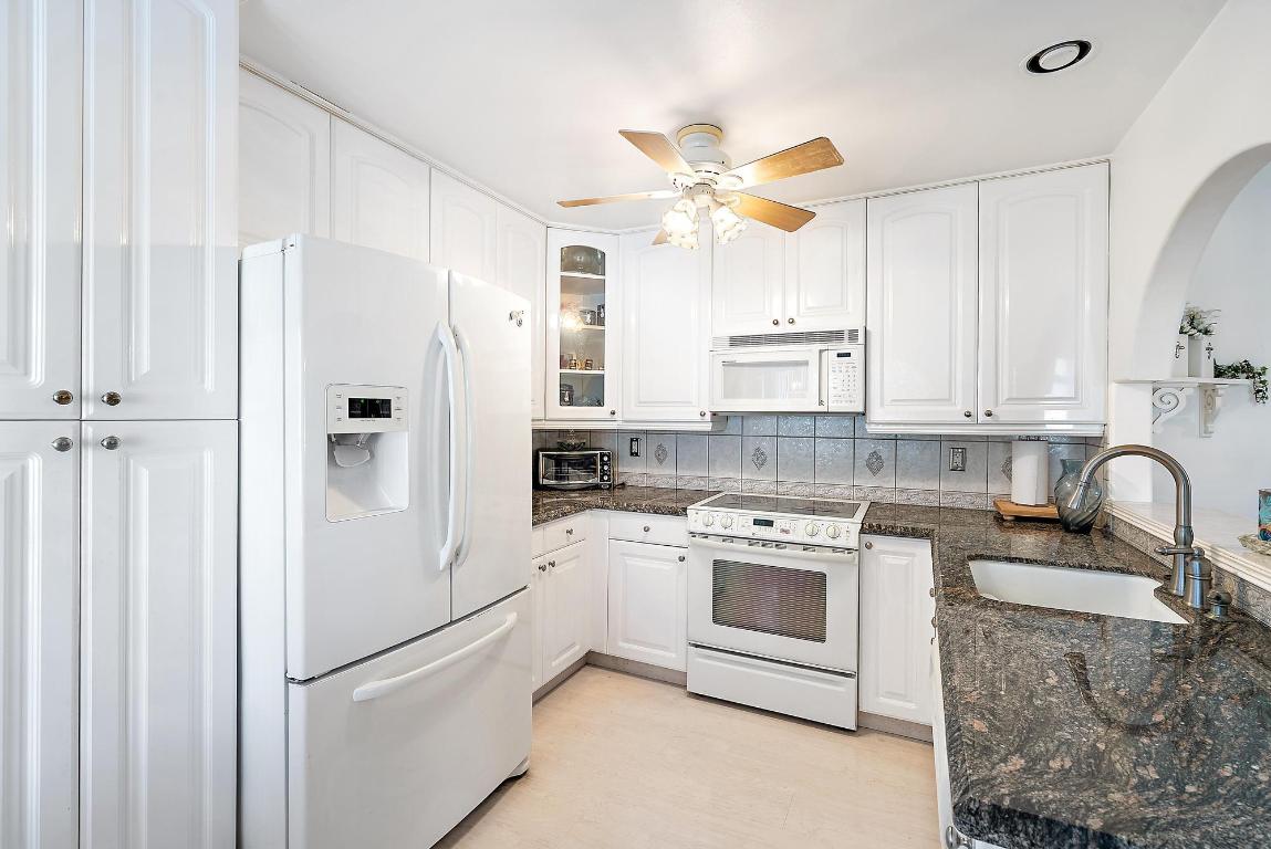 7633 Tahiti Lane 204, Lake Worth Unit: 204