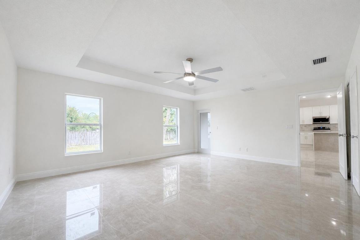 655 SW Seagull Terrace, Port St. Lucie