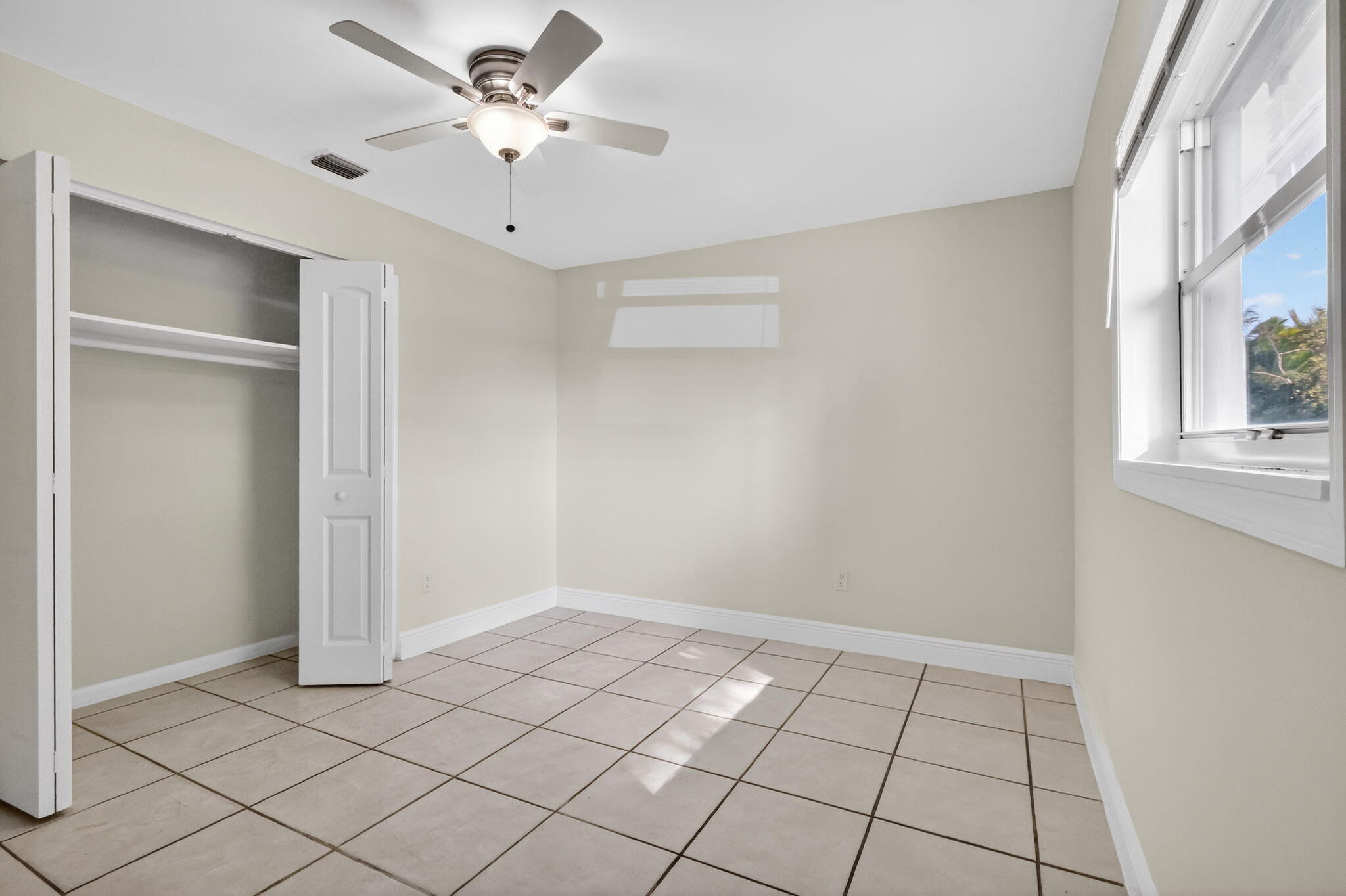 926 S 13th Avenue S | Lake Worth Beach, Florida