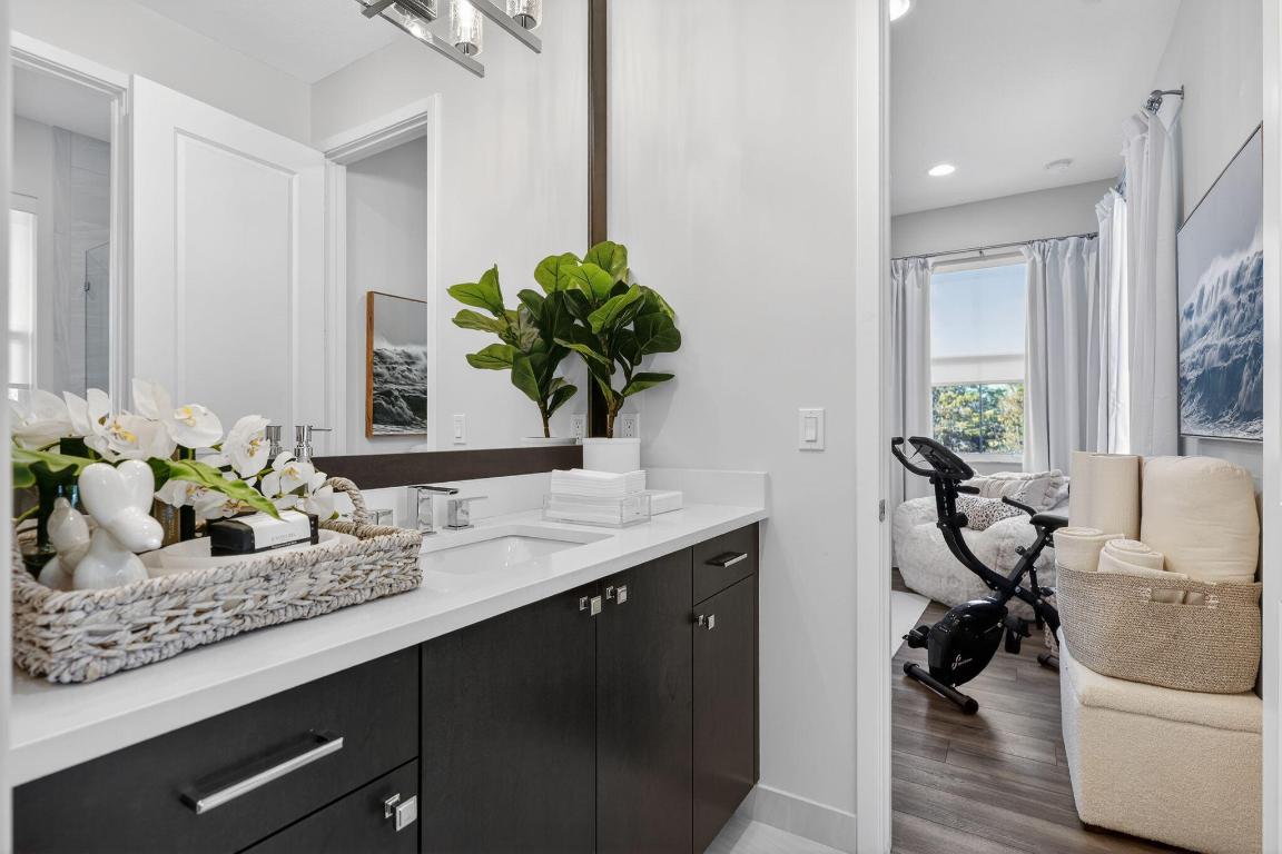 11457 Pointe Midtown Drive