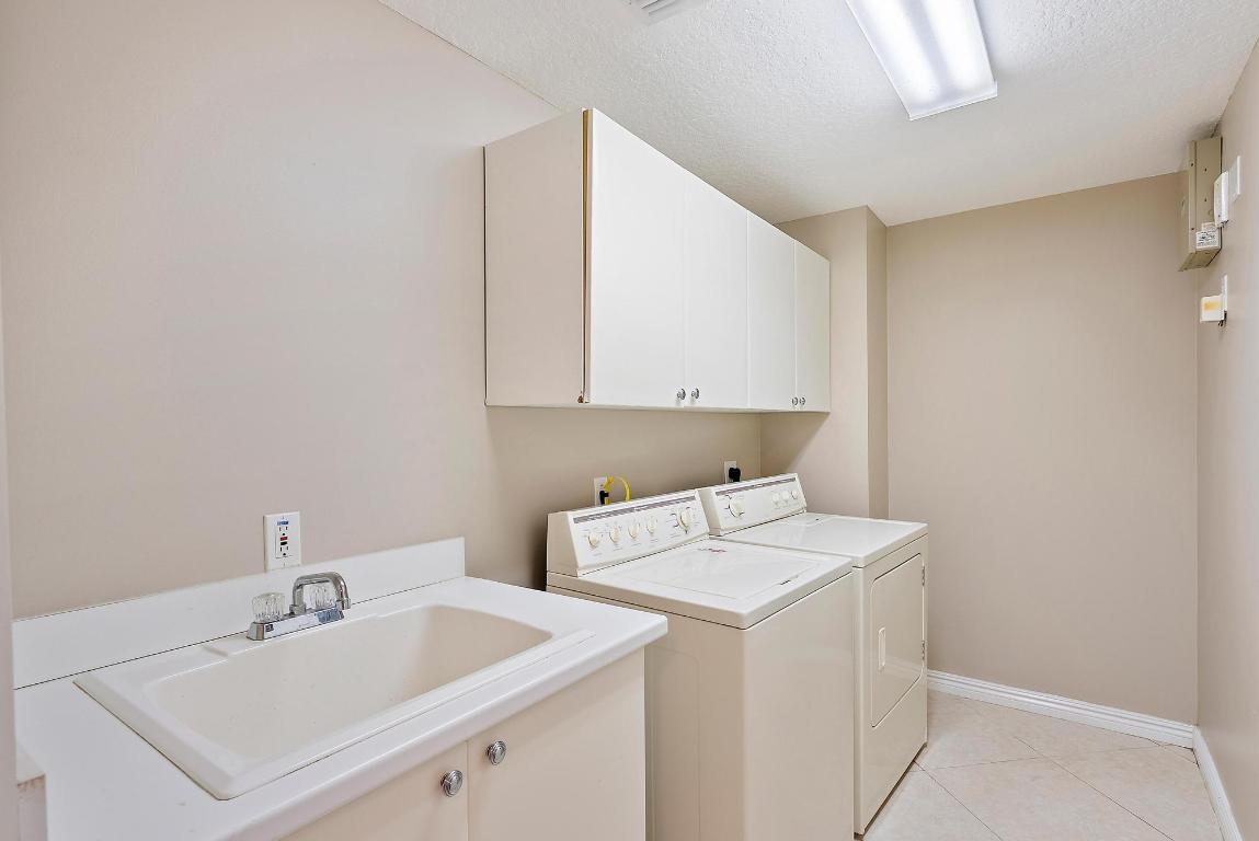 700 Ocean Royale 302