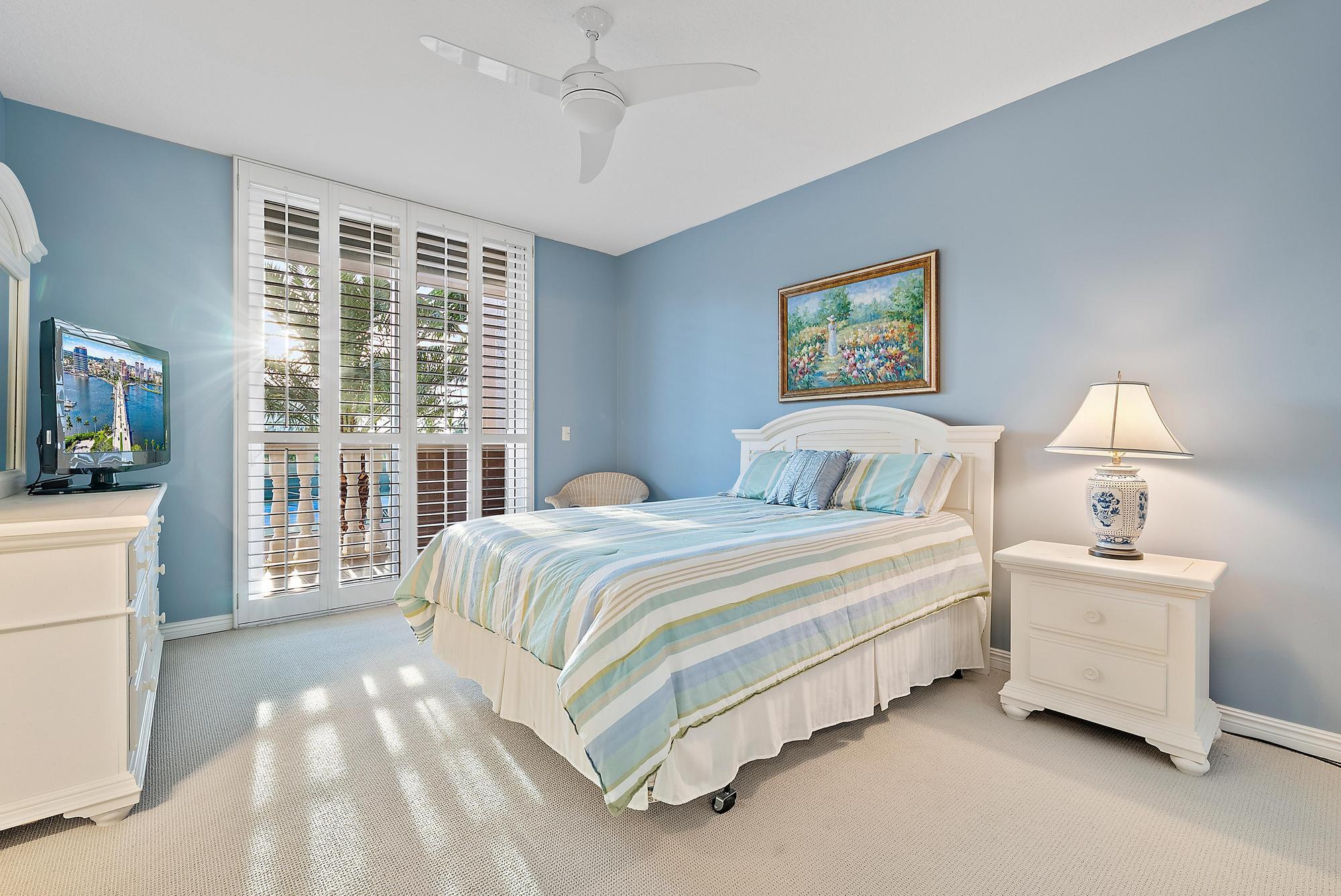 700 Ocean Royale 302