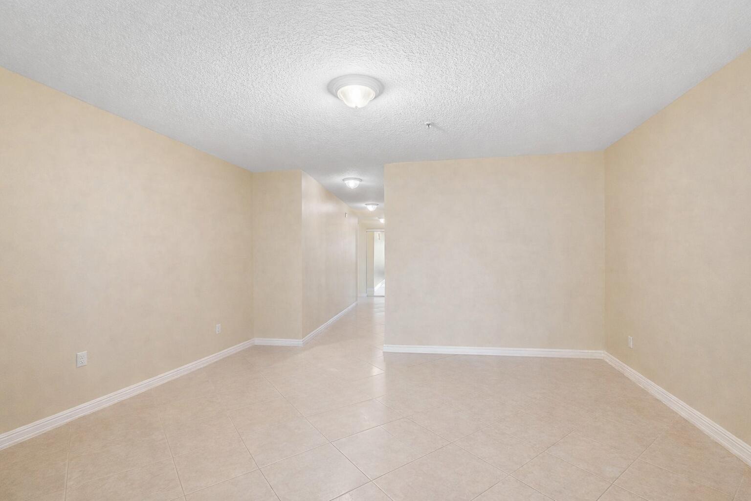 700 Ocean Royale 302