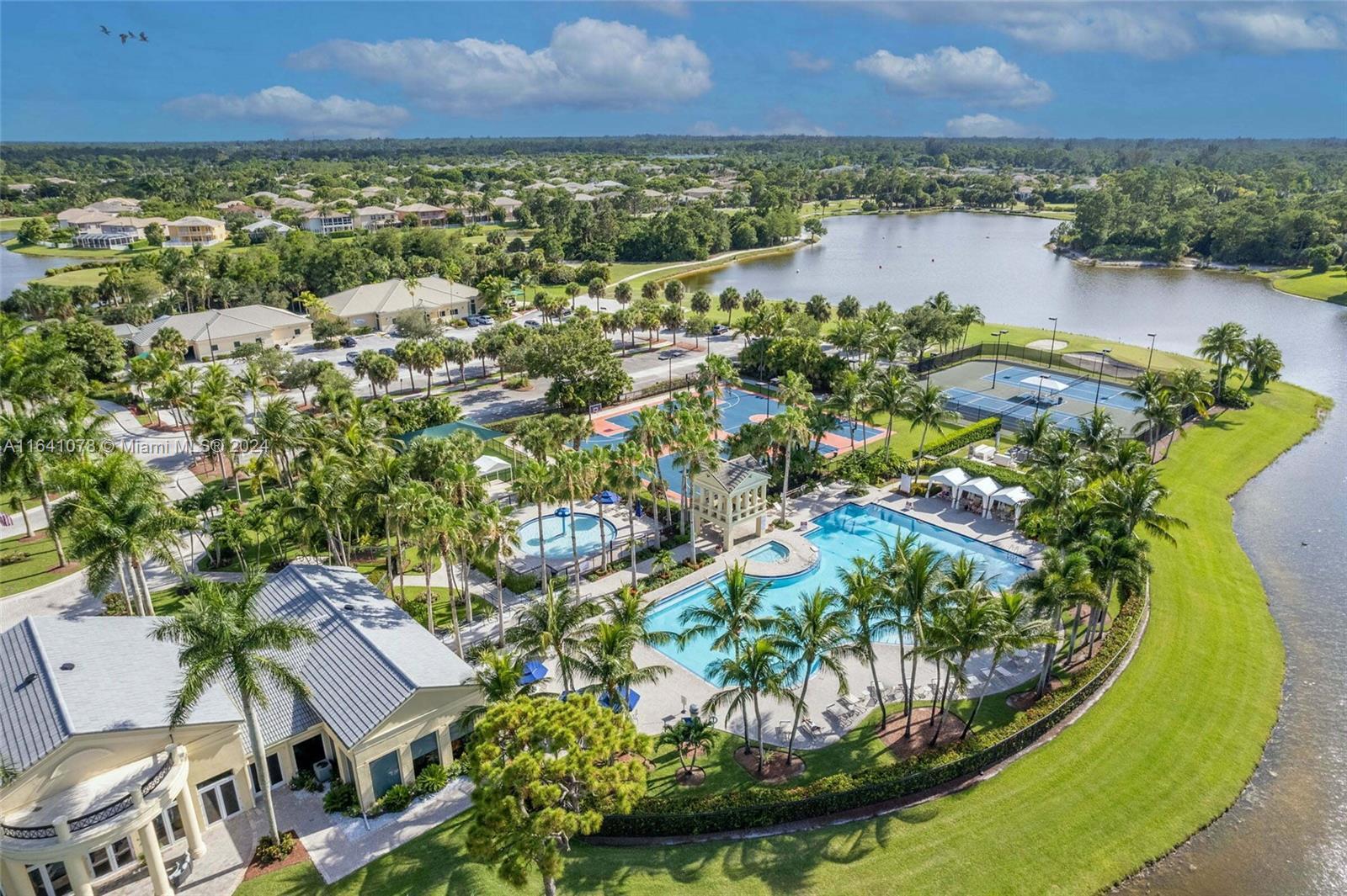 1261 Gembrook Court | West Palm Beach, Florida