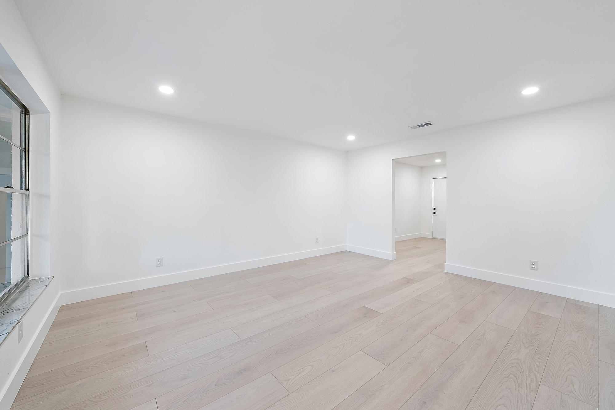 1926 Service Road | North Palm Beach, Florida