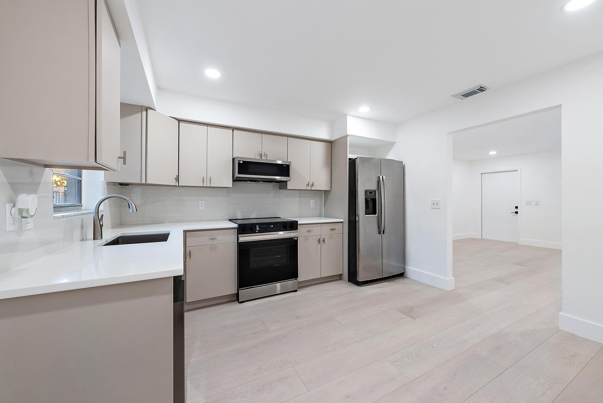 1928 Service Road | North Palm Beach, Florida