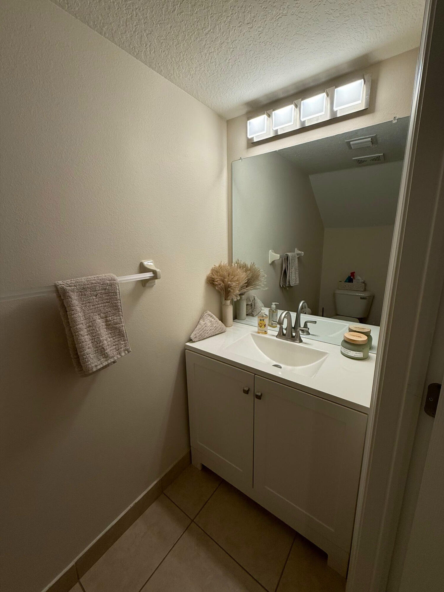 2759 SE Birmingham Drive